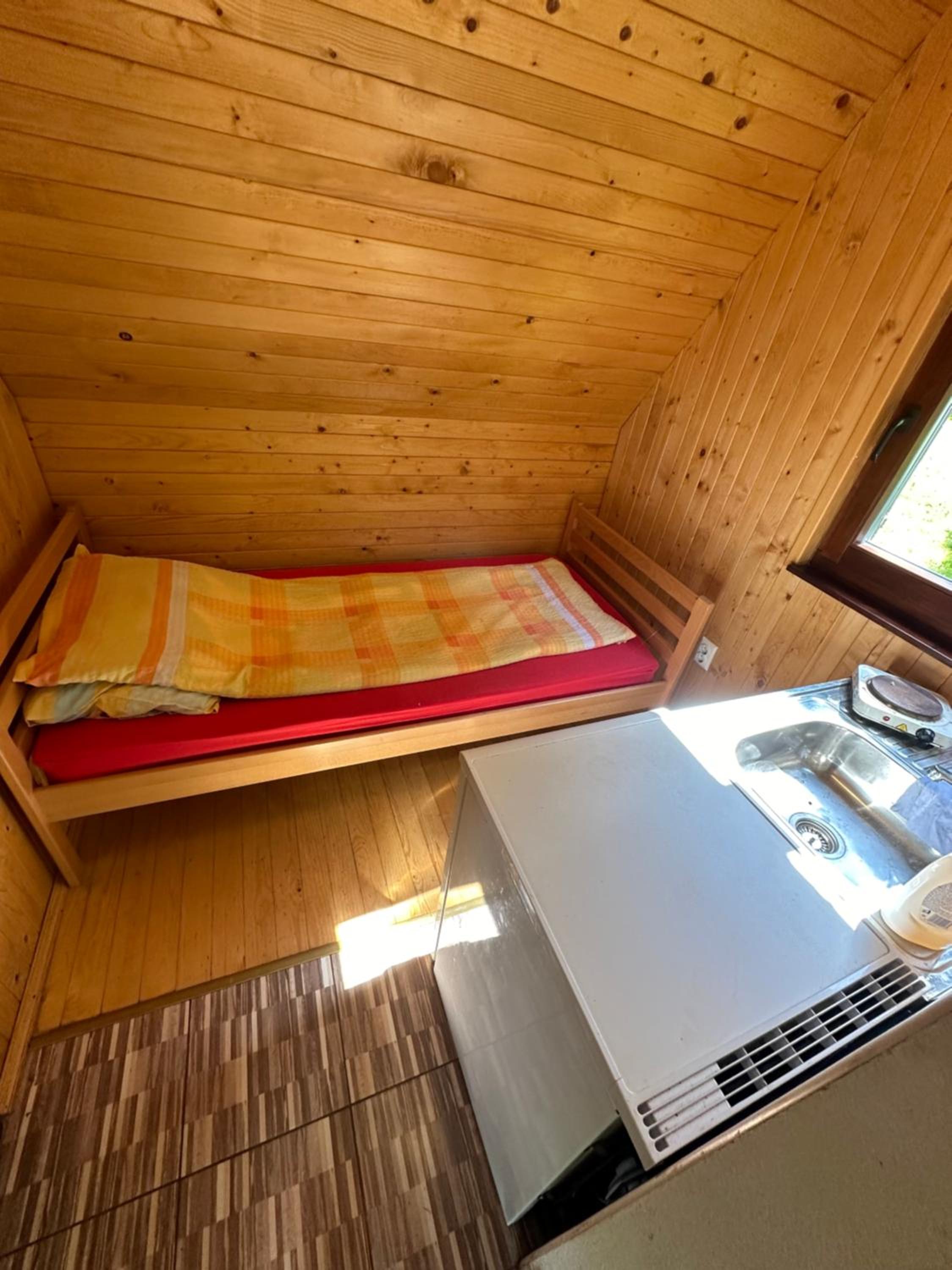 Hostel Raft Neretva