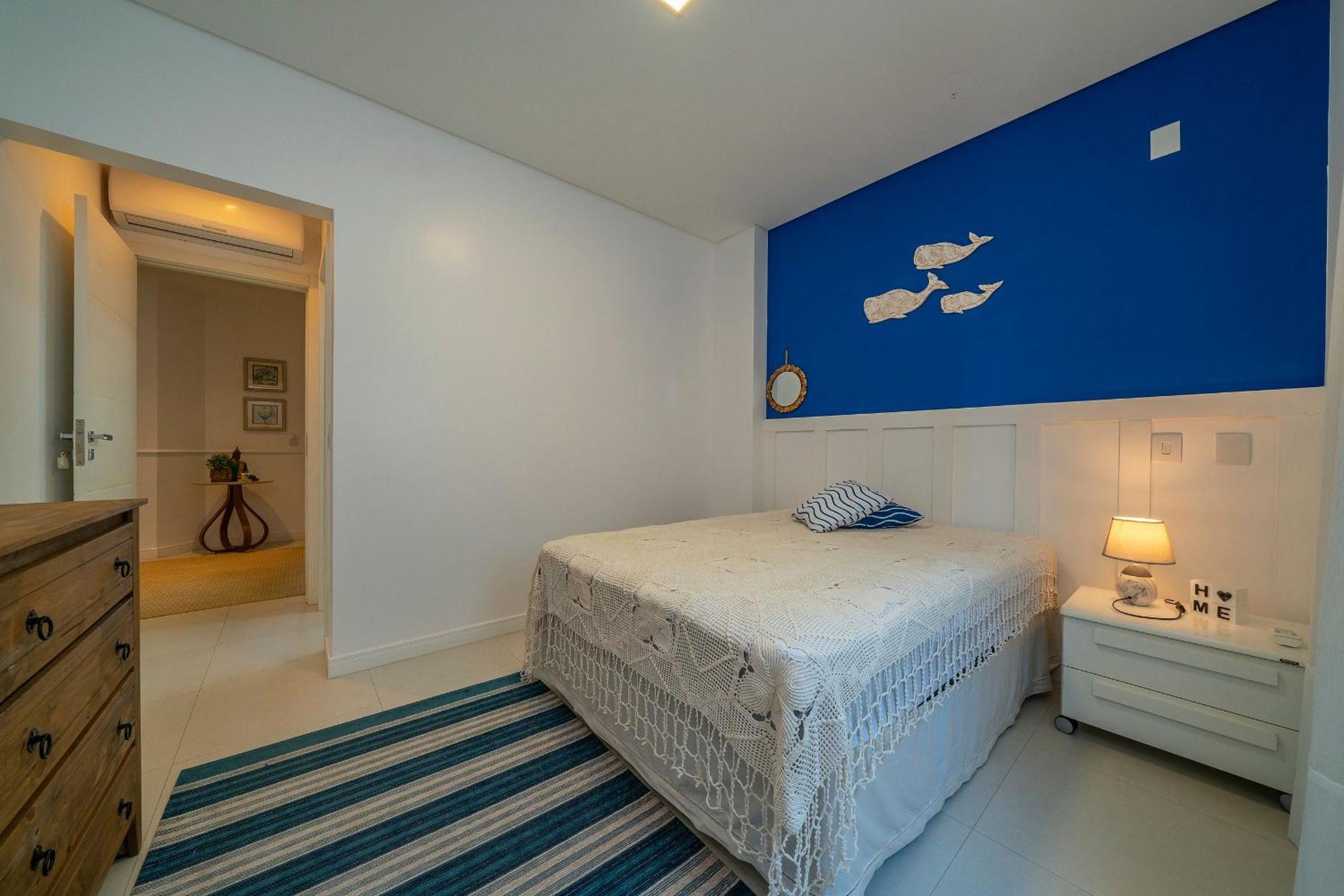 Duplex penthouse with 3 suites in Bombas