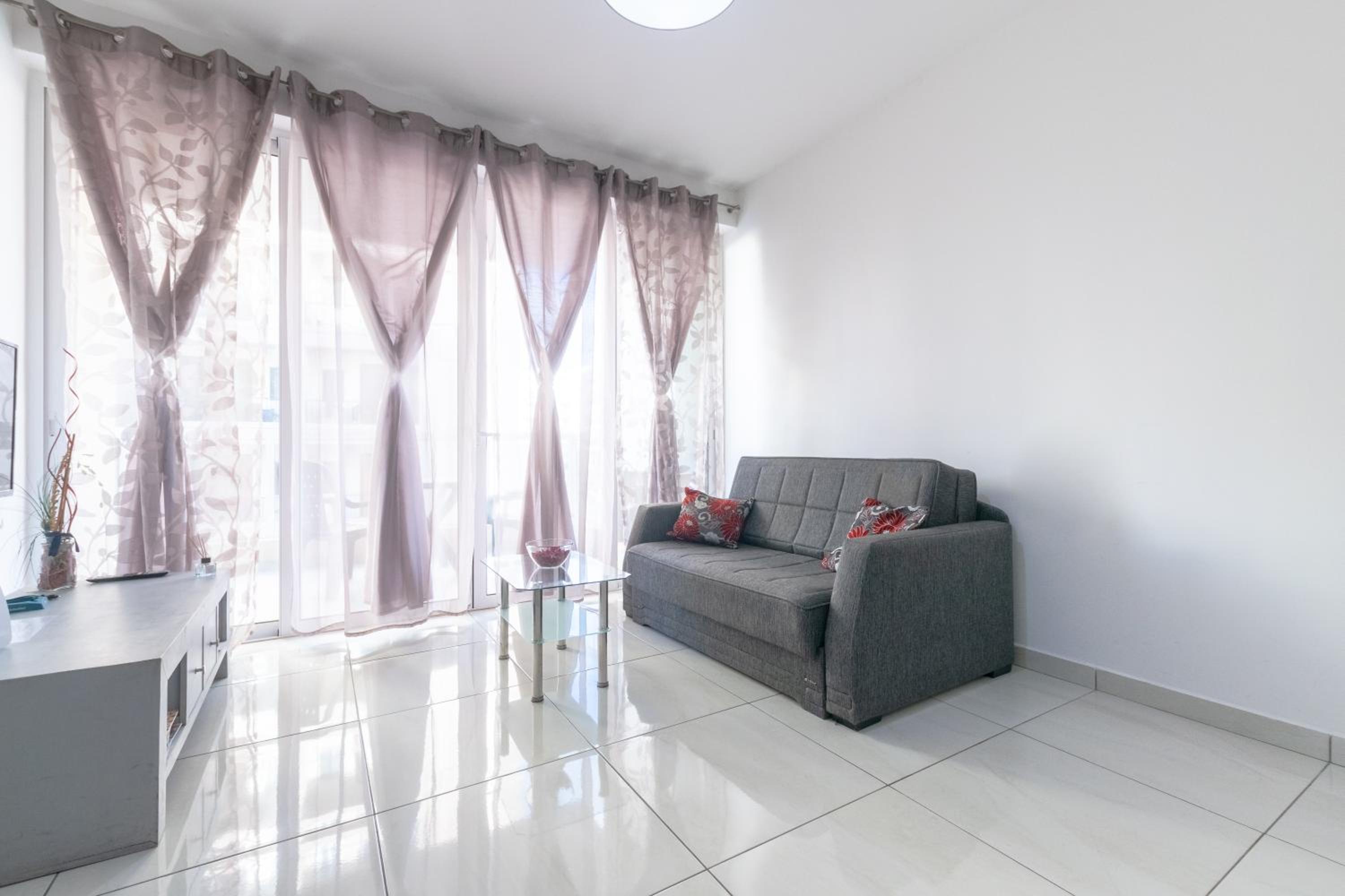 Modern and Spacious Apartment Close to The Sea photo 3