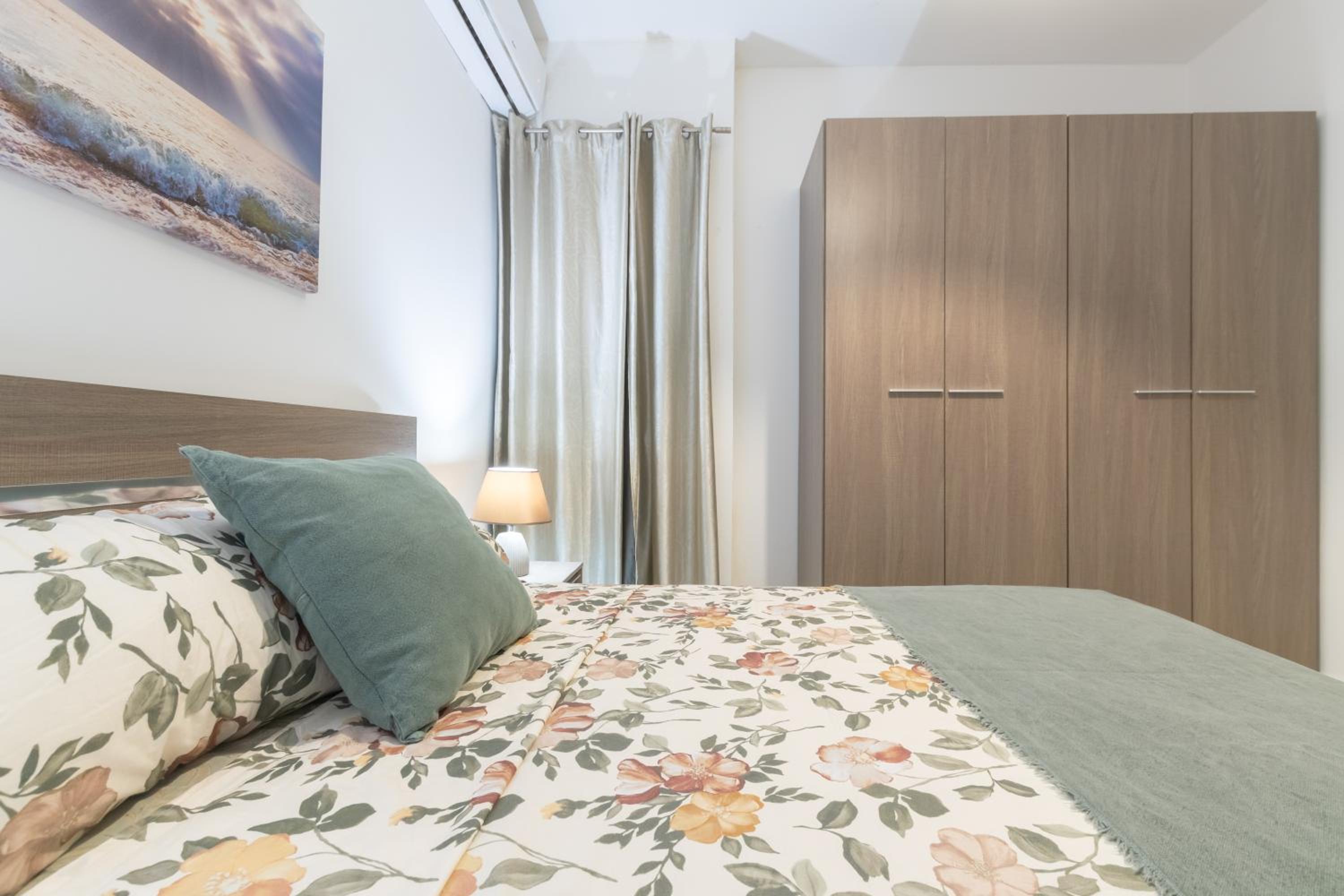 Modern and Spacious Apartment Close to The Sea photo 4