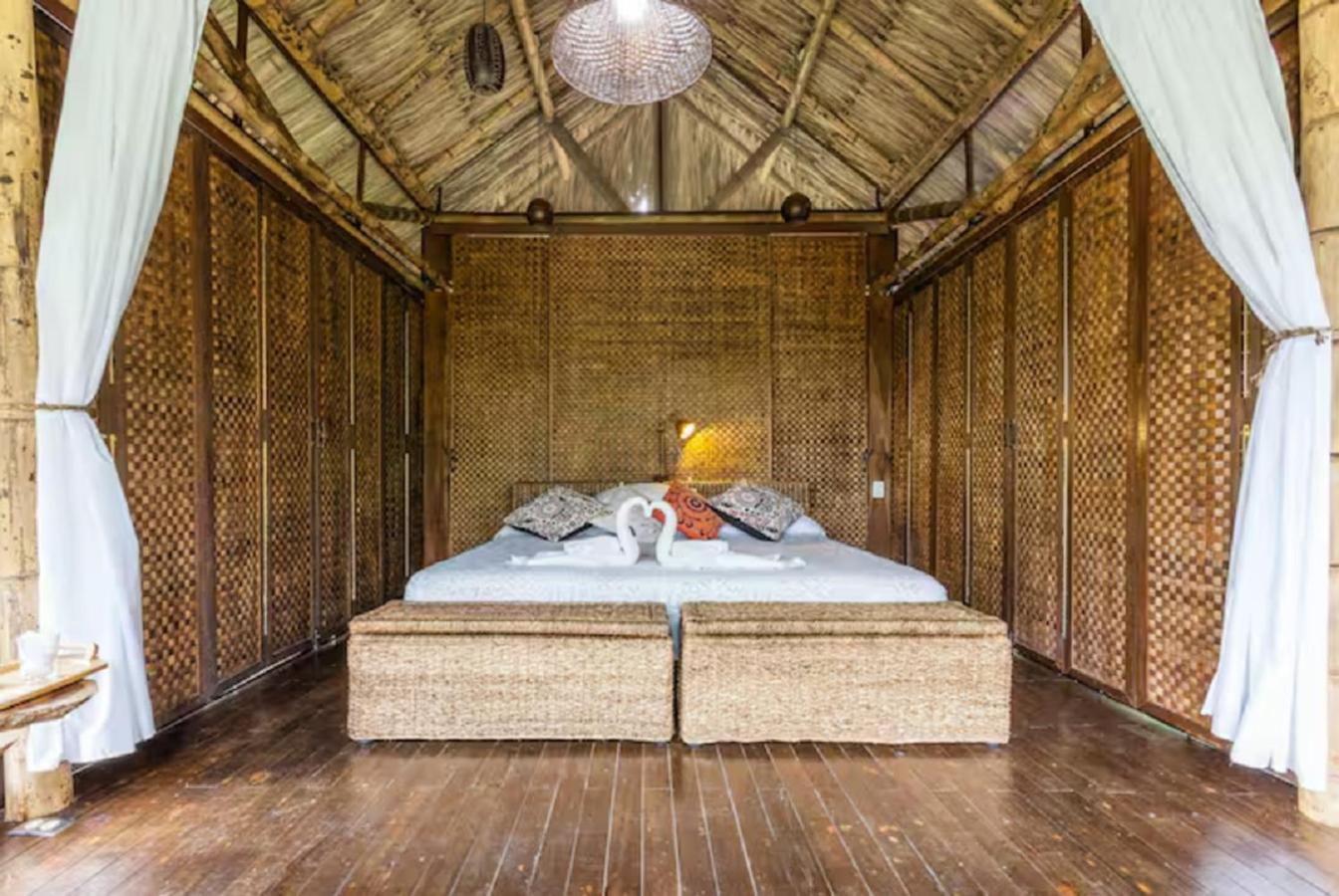 Romantic Cabana with View on Finca La Luisa
