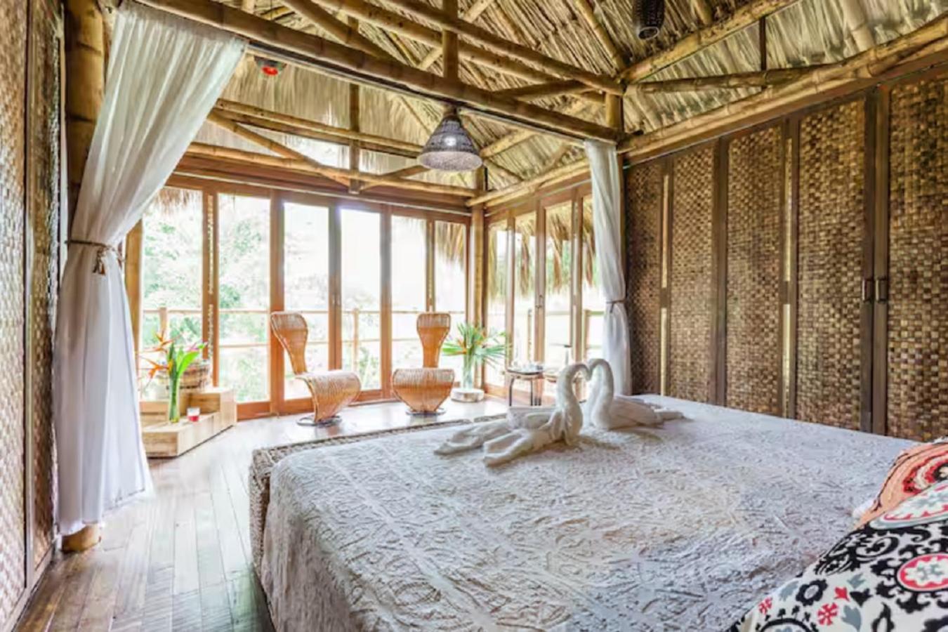 Romantic Cabana with View on Finca La Luisa