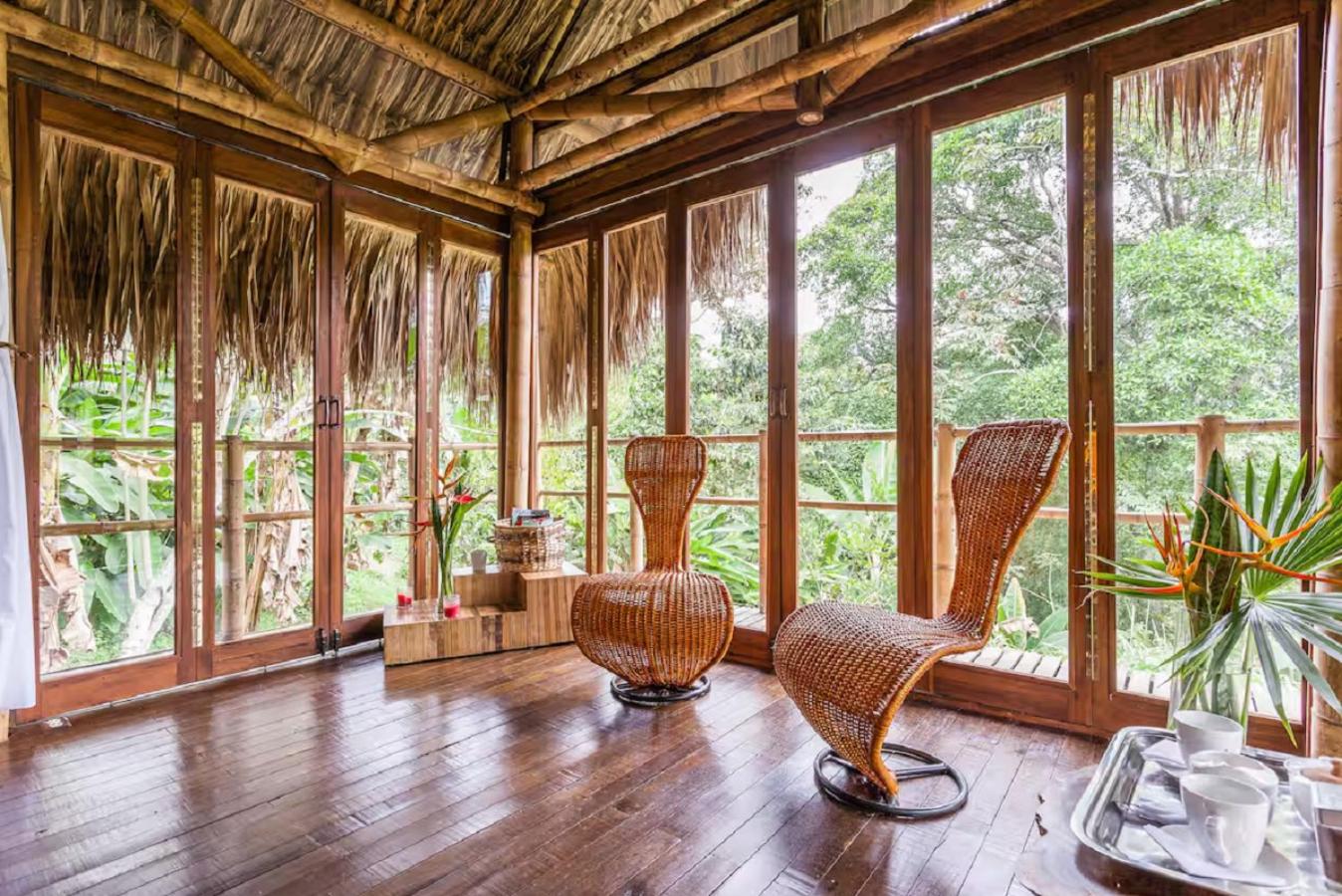 Romantic Cabana with View on Finca La Luisa
