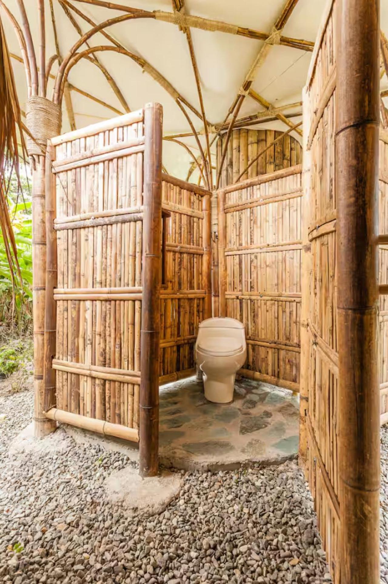Romantic Cabana with View on Finca La Luisa