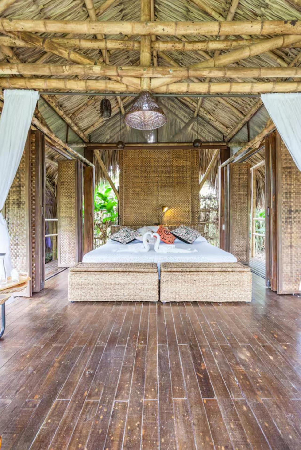 Romantic Cabana with View on Finca La Luisa