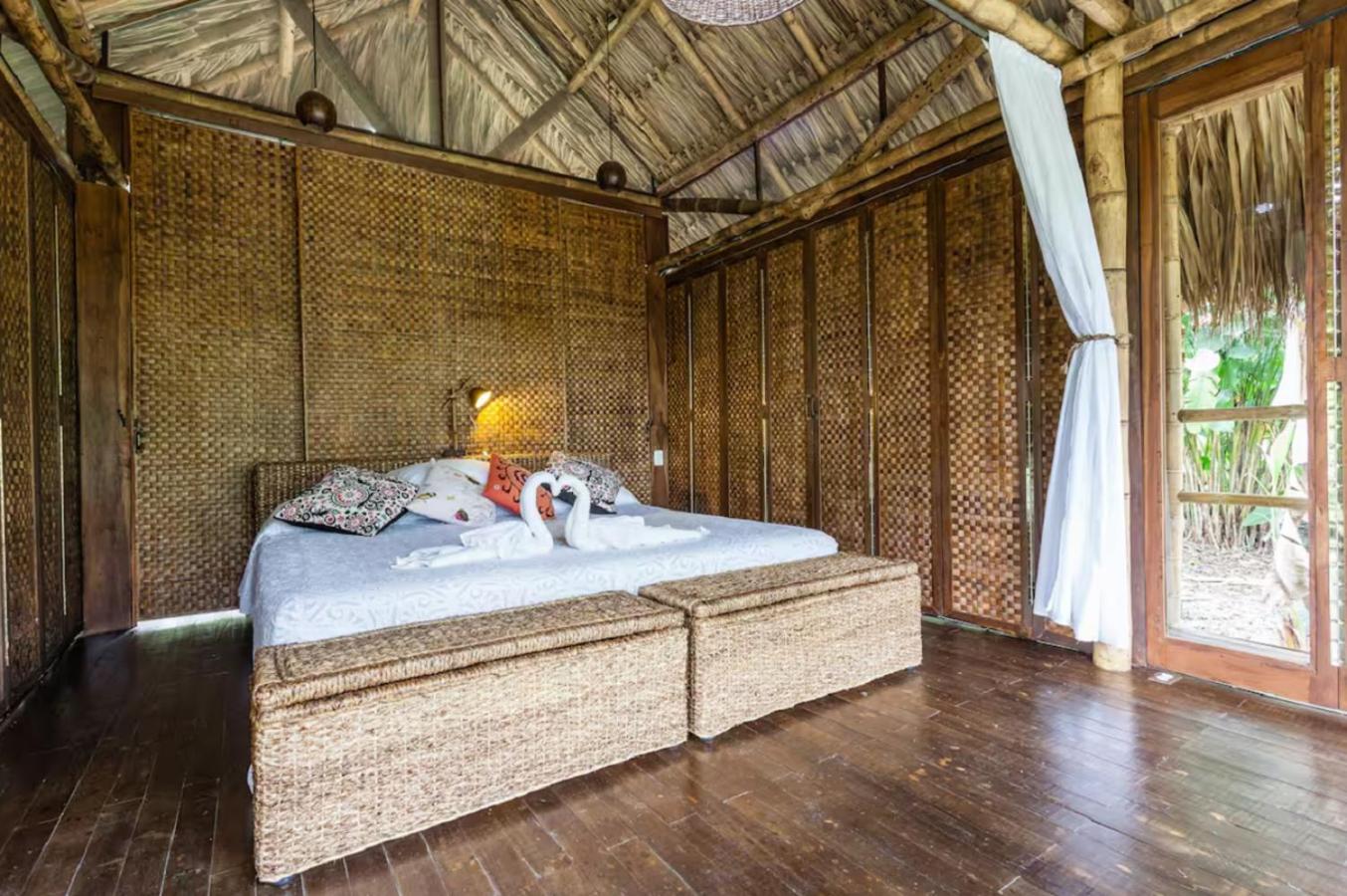Romantic Cabana with View on Finca La Luisa