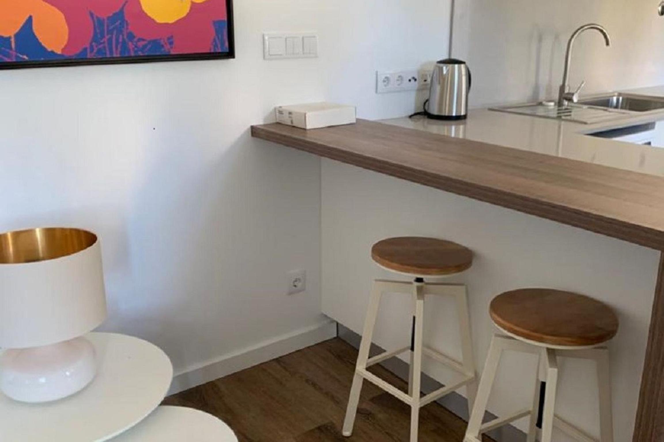 2BDR Comfy Apartment in Graça by LovelyStay view 2