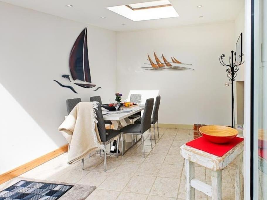 43 Sun Hill - Cowes view 2