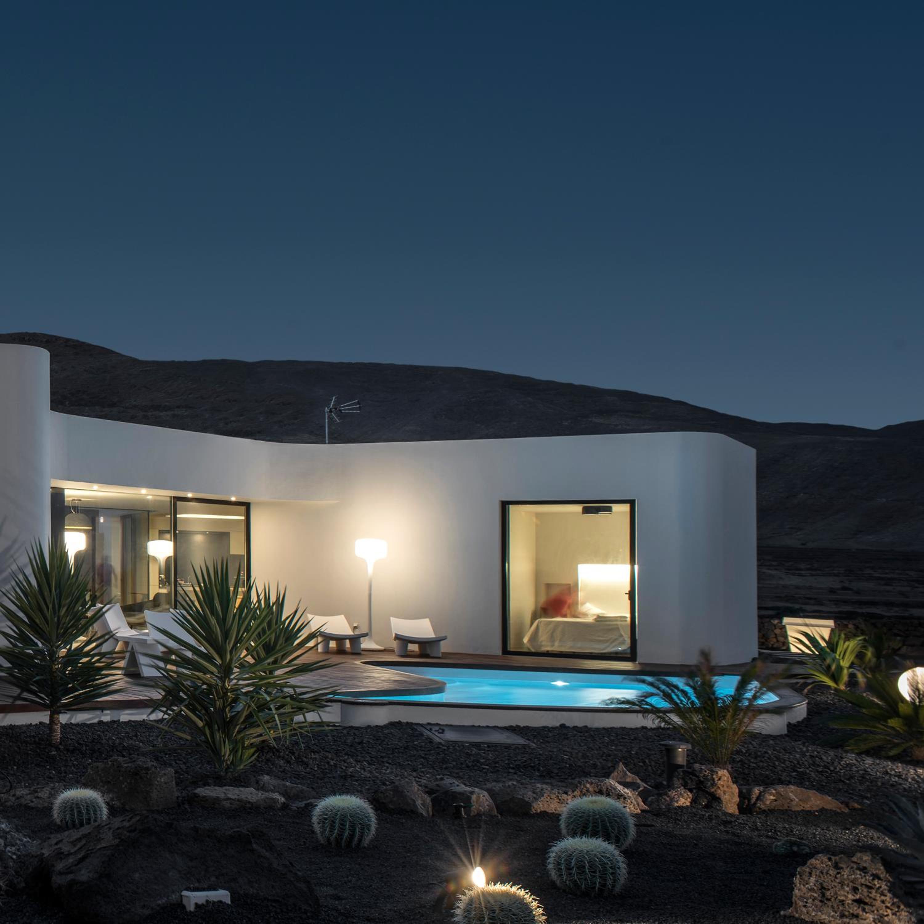 Hotel VULKANO Villas - Image 1