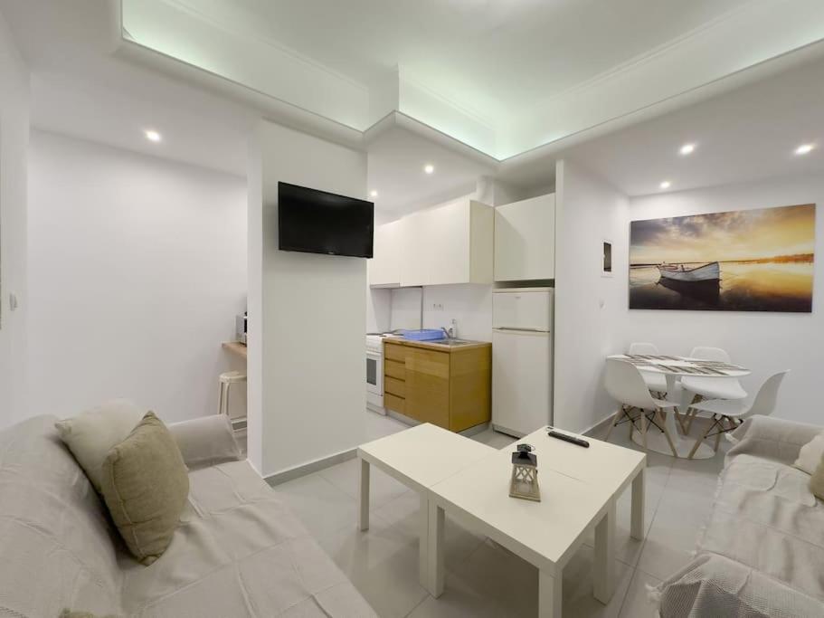 Zaharitsa modern cozy apartment in Koukaki