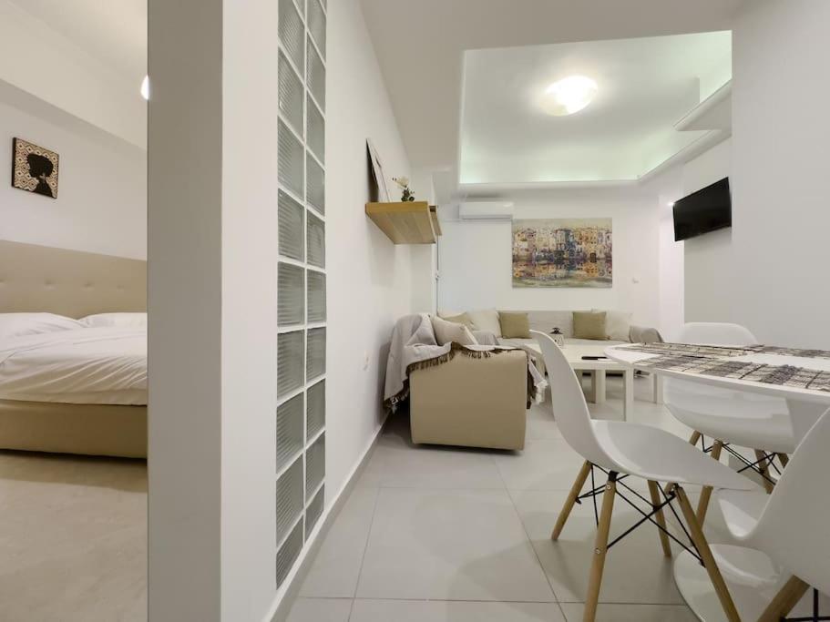 Zaharitsa modern cozy apartment in Koukaki