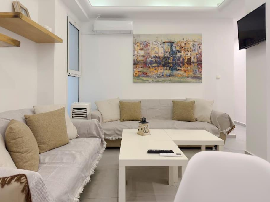 Zaharitsa modern cozy apartment in Koukaki