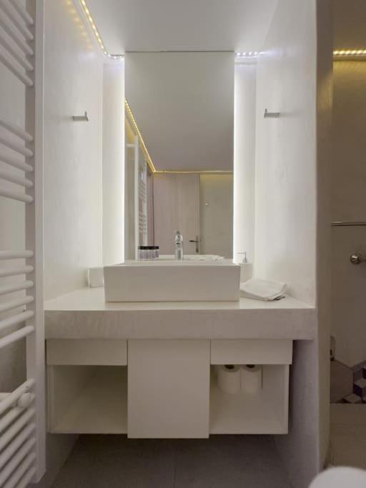 Zaharitsa modern cozy apartment in Koukaki