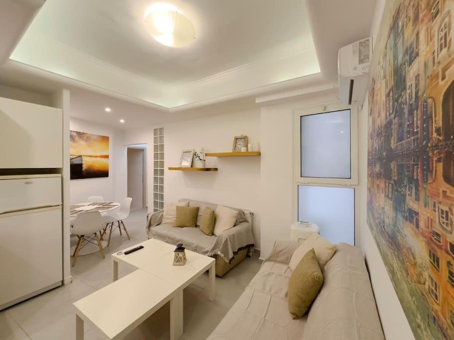 Zaharitsa modern cozy apartment in Koukaki