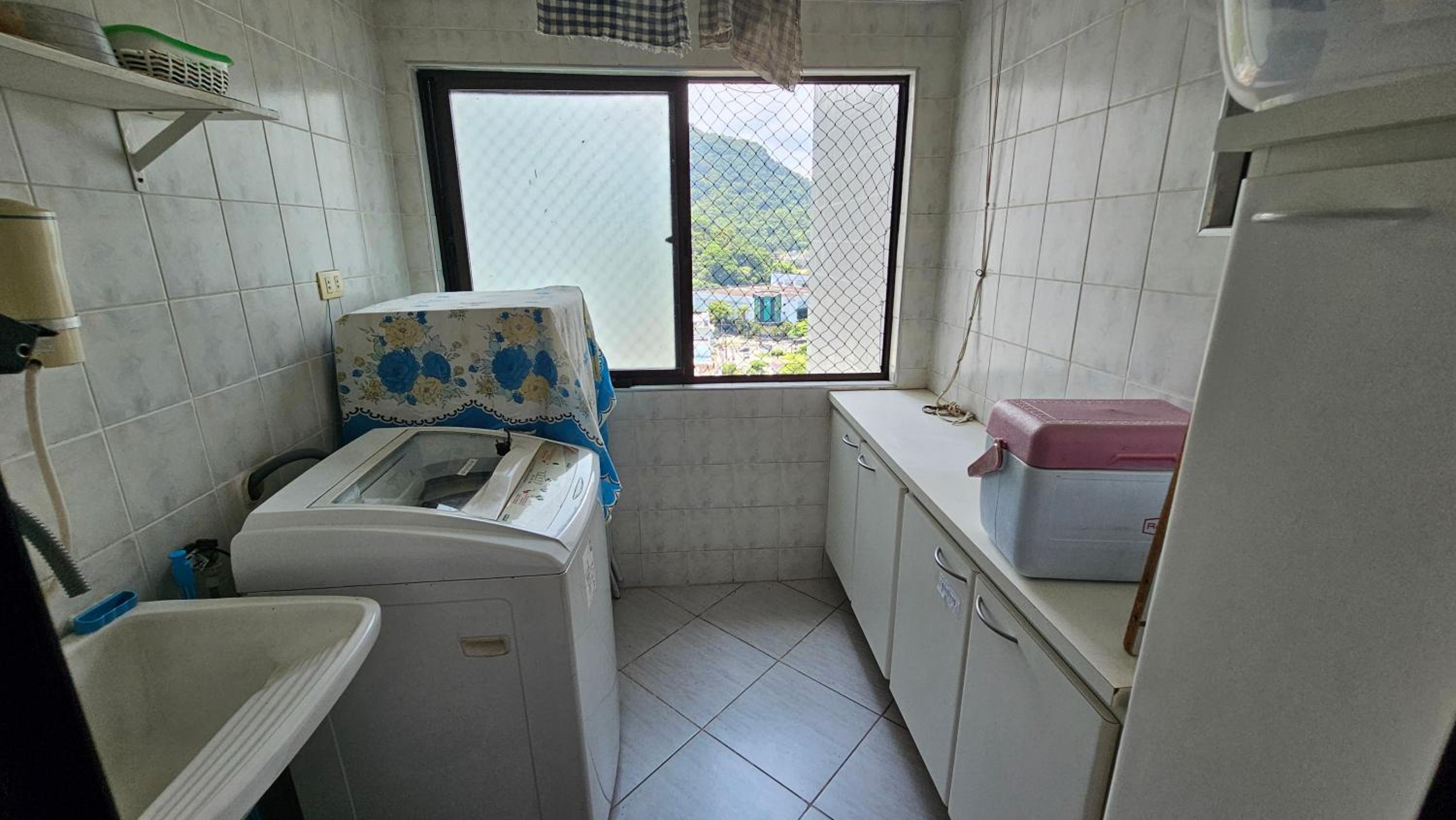 Apto no Guaruja frente ao mar