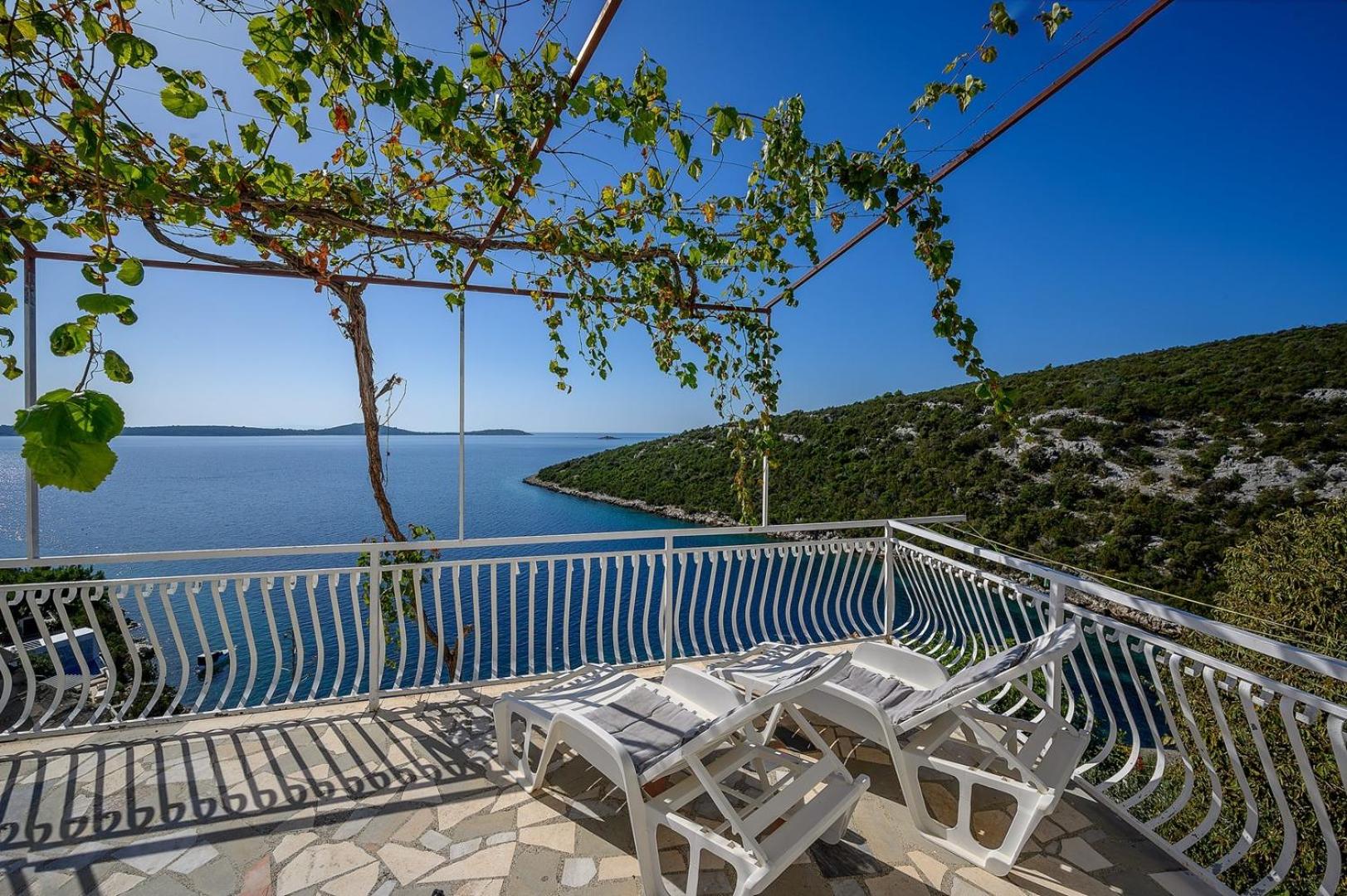 Villa Sara by the sea in Vinisce - Ljubljeva view 4
