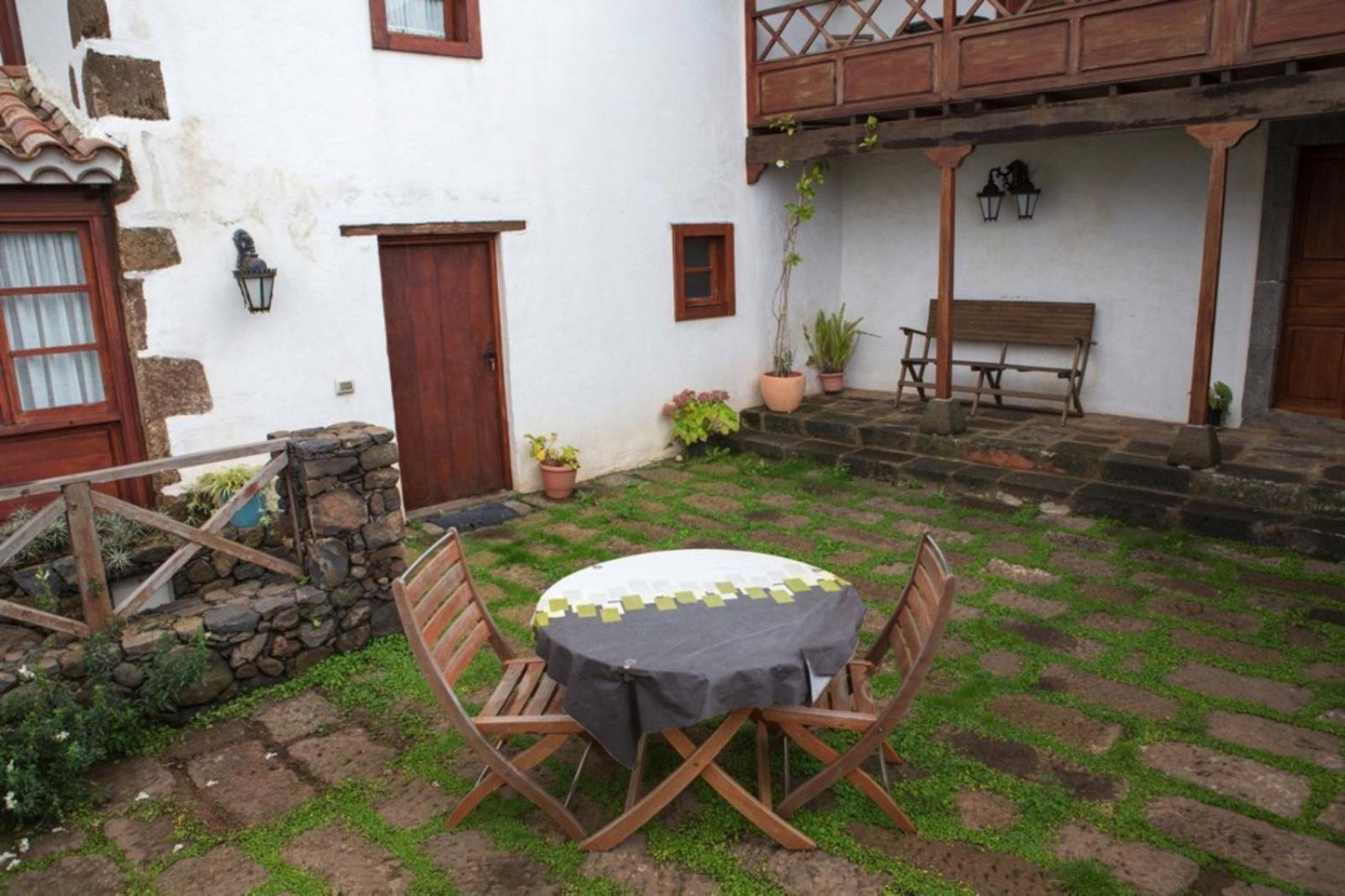 El Junquillo by Villas Rivero view 2