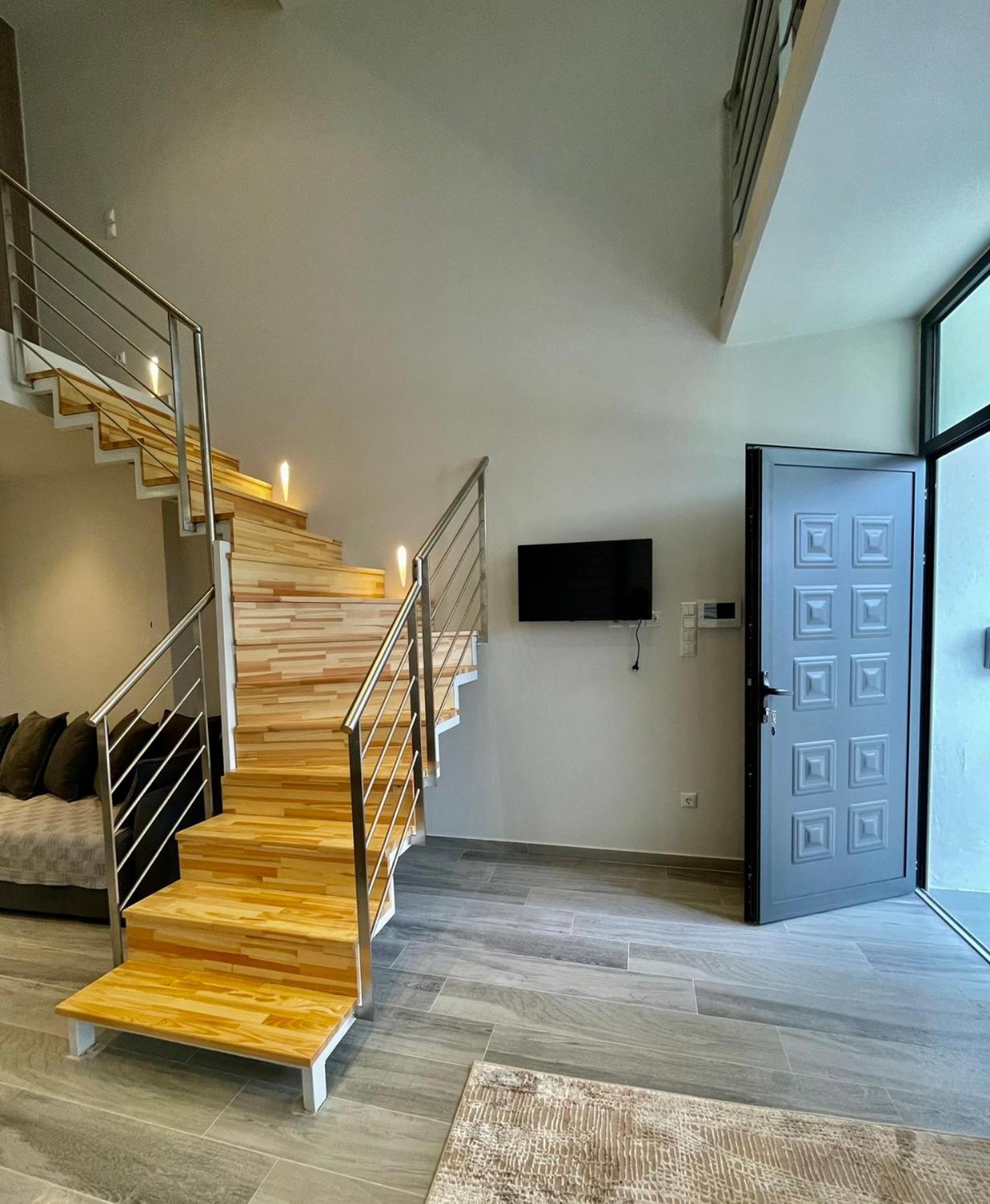 Cool Loft view 5