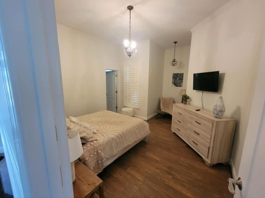 Lakeside Lane Retreat
