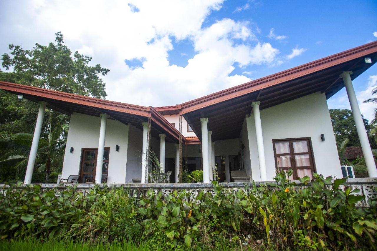 Kumbura Homestay