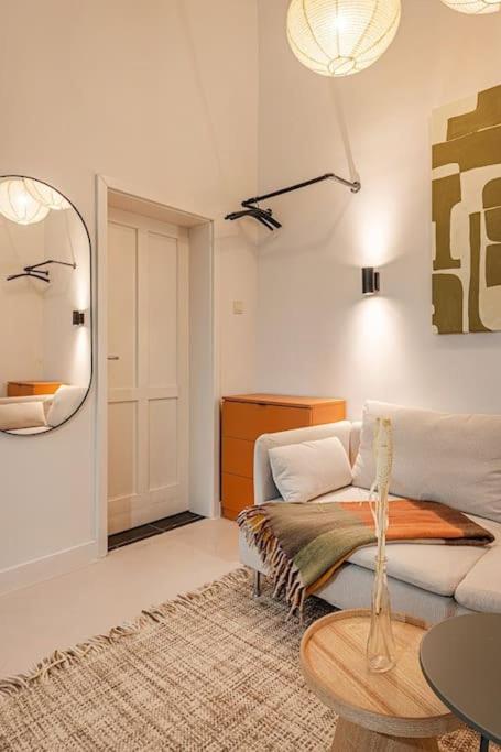 Rose Garden Apartment in centre for 4 view 3