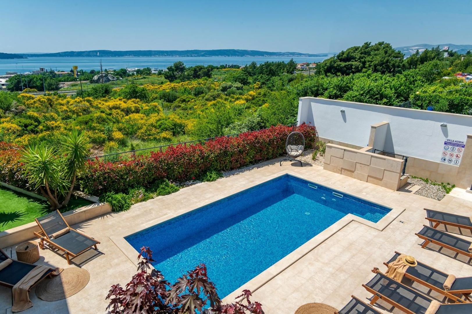 Luxury villa Adris with heated pool, Gym, sauna - Split view 2