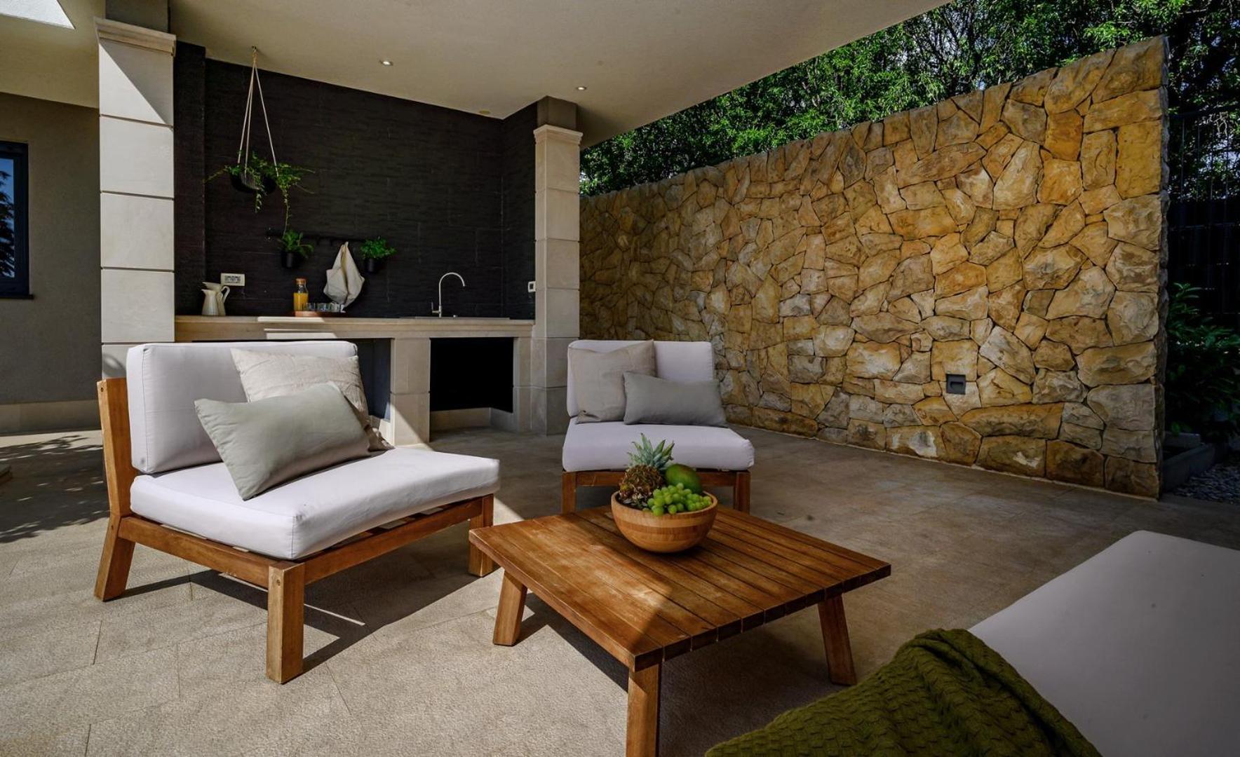 Luxury villa Adris with heated pool, Gym, sauna - Split view 5