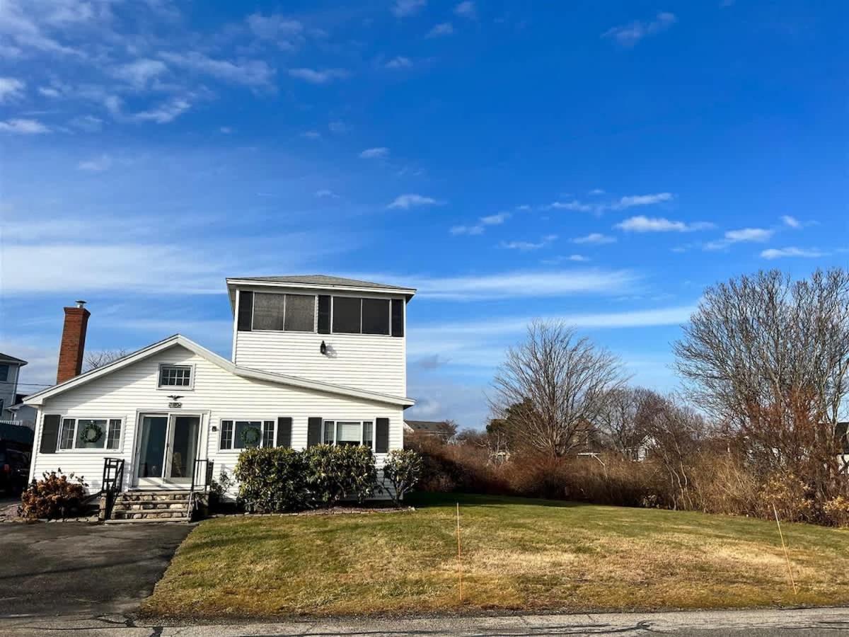 Views of The Atlantic Ocean and Nubble Lighthouse 4 Bedroom Family Home view 2