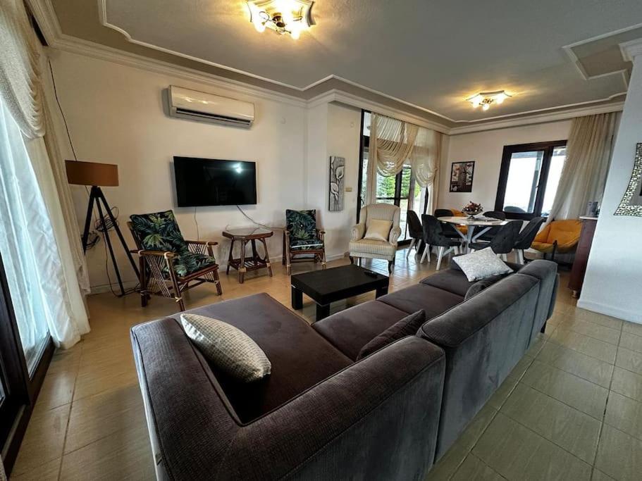 Fantastic 3 Bedroom Holiday Home in Arsuz view 2