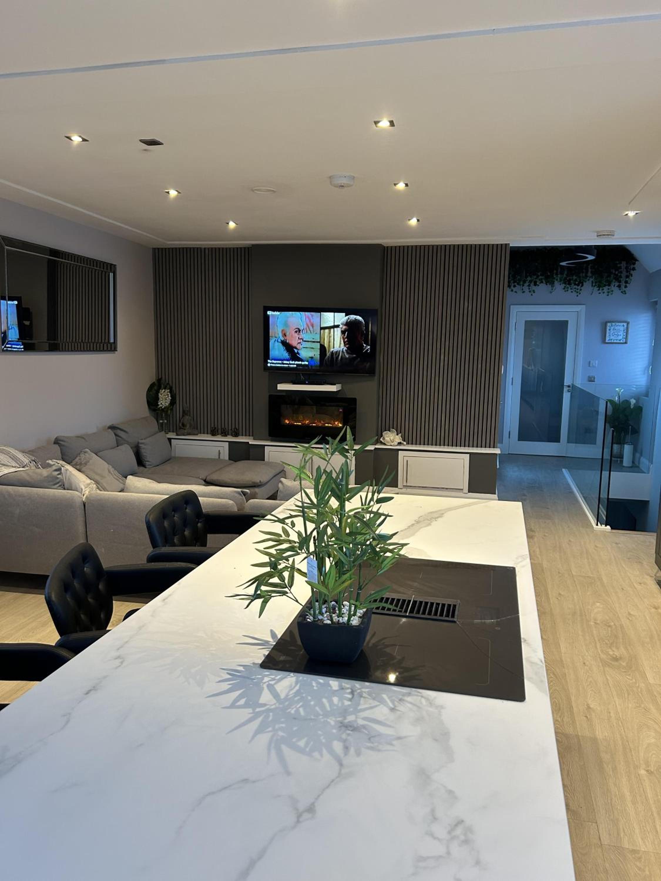 Croke Park 3-Beds Sleeps 6 2 min to Tram Stop