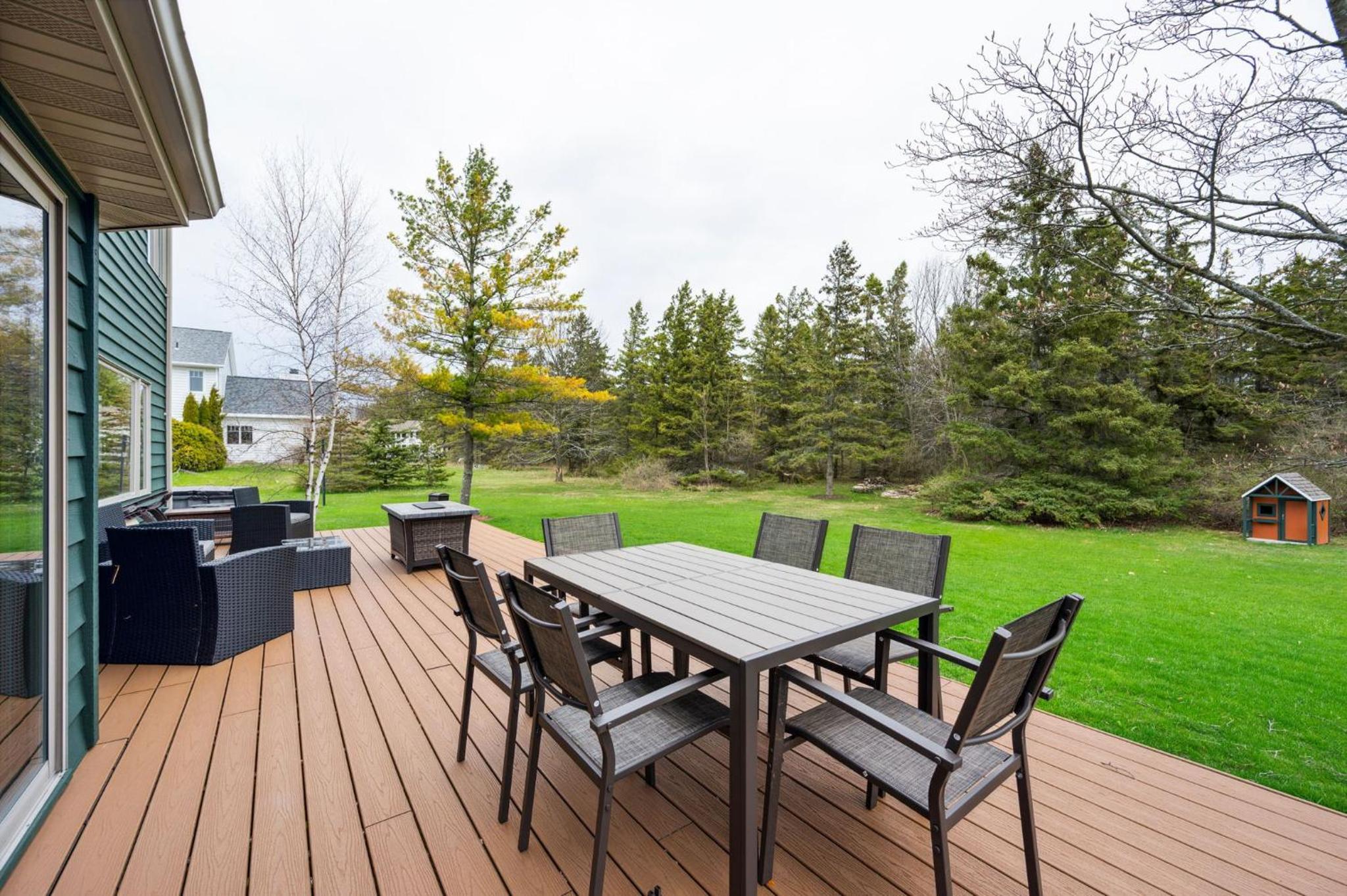 Charming Sister Bay Home Backyard Oasis & HotTub view 5