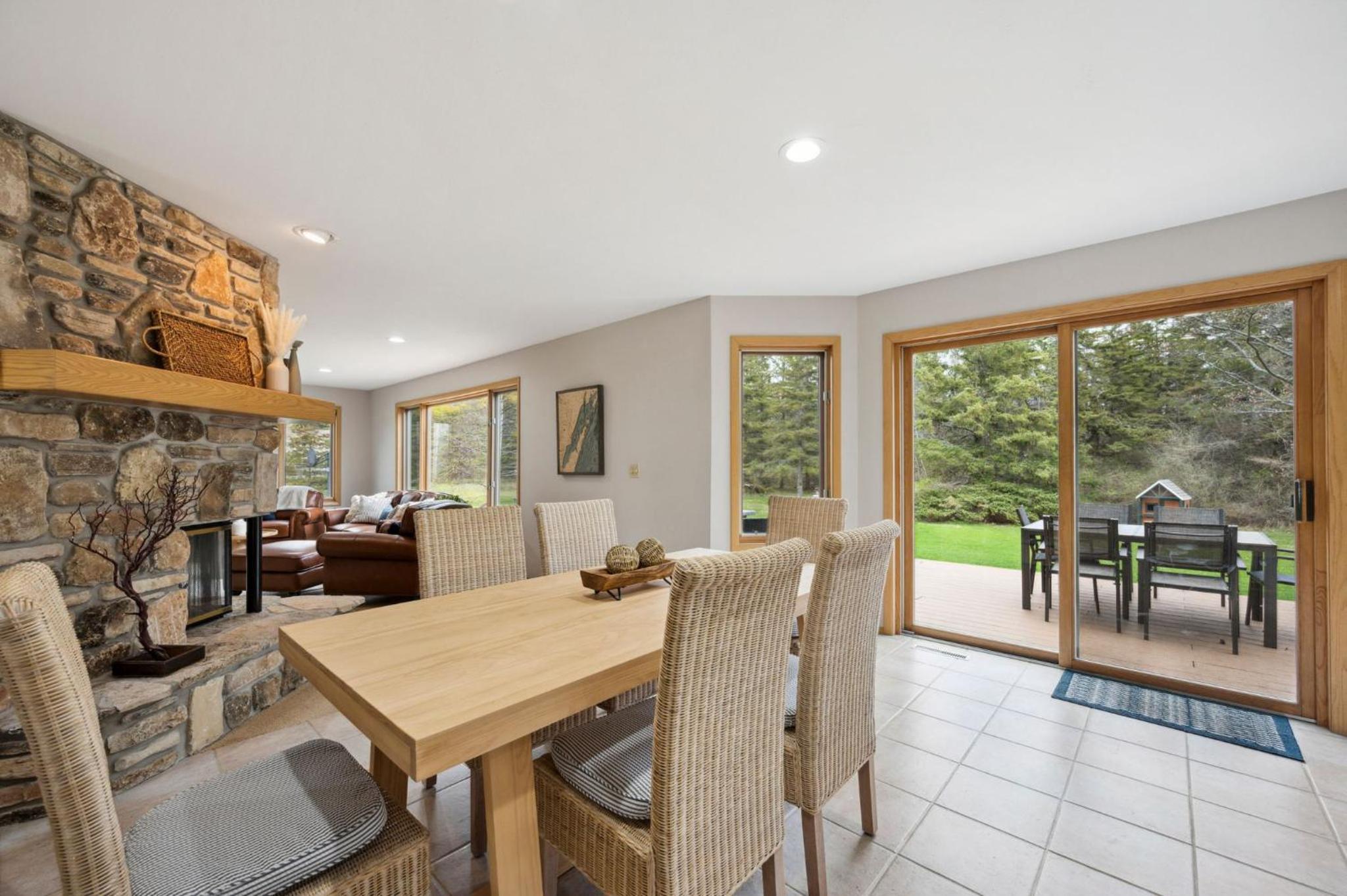 Charming Sister Bay Home Backyard Oasis & HotTub view 3