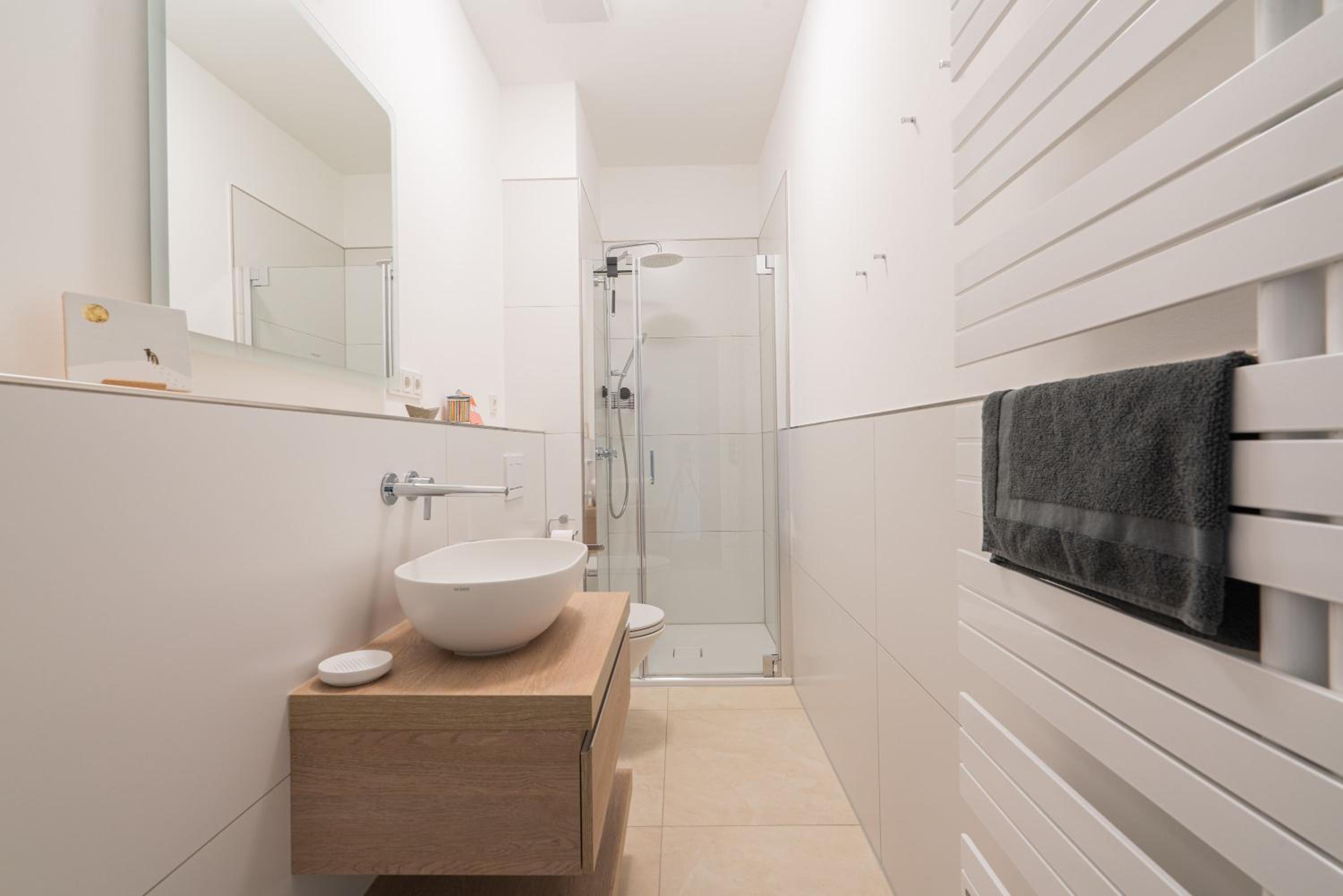 Wave2 en Norderney — bathroom