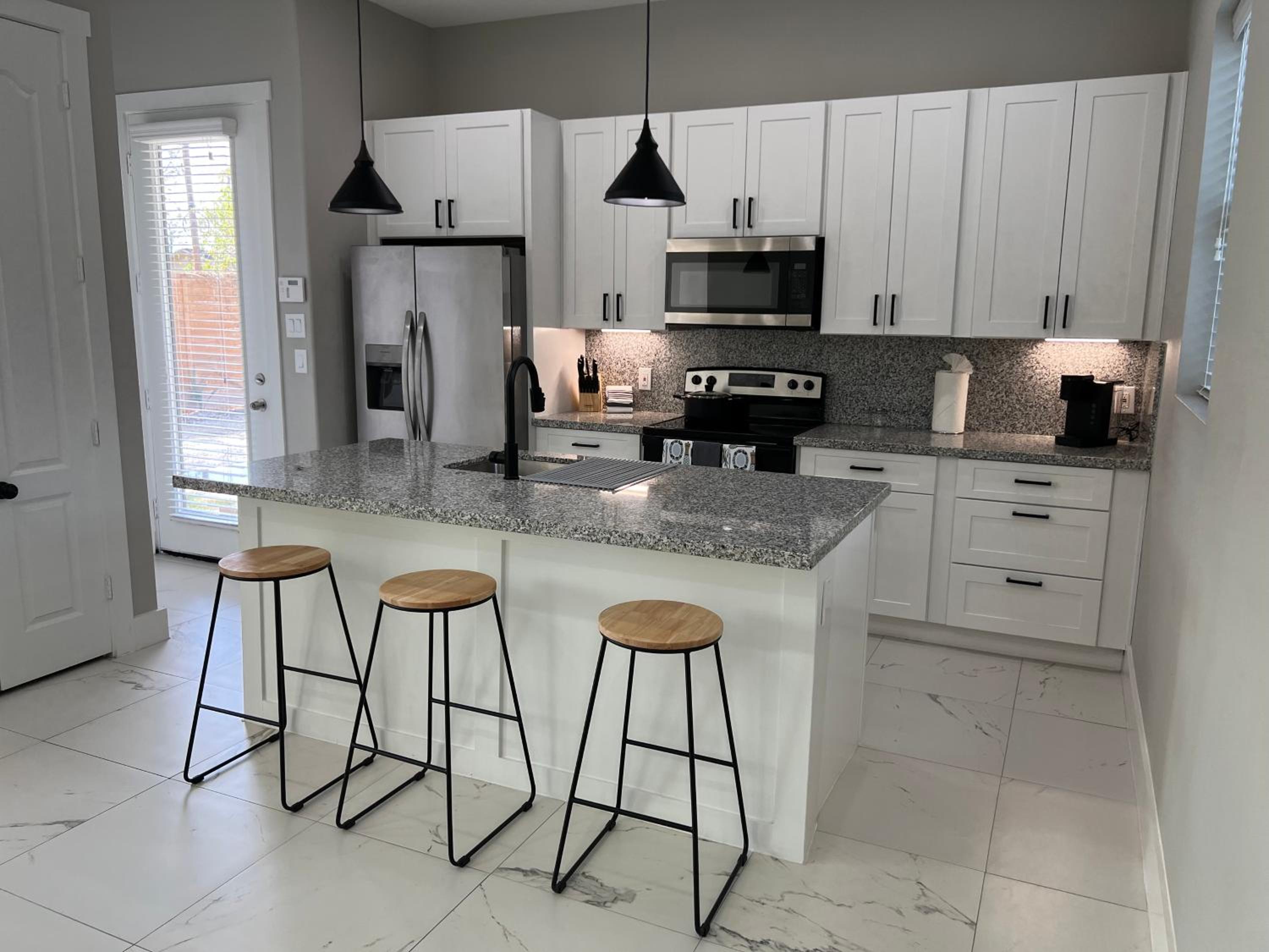Best Location 3BD Home-Heart of Houston view 3