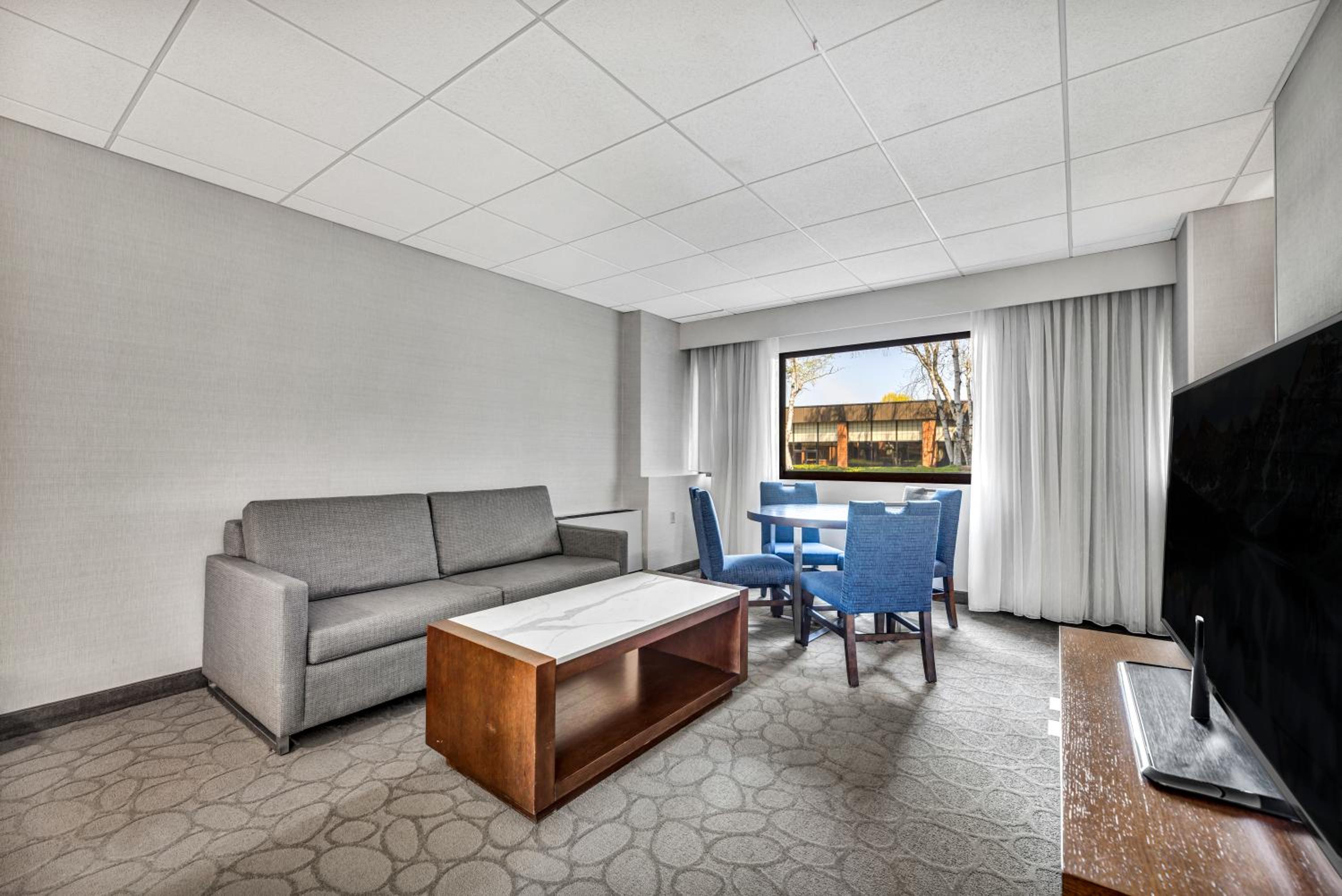 Milwaukee Vacations - Delta Hotels by Marriott Mount Pleasant - Property Image 2