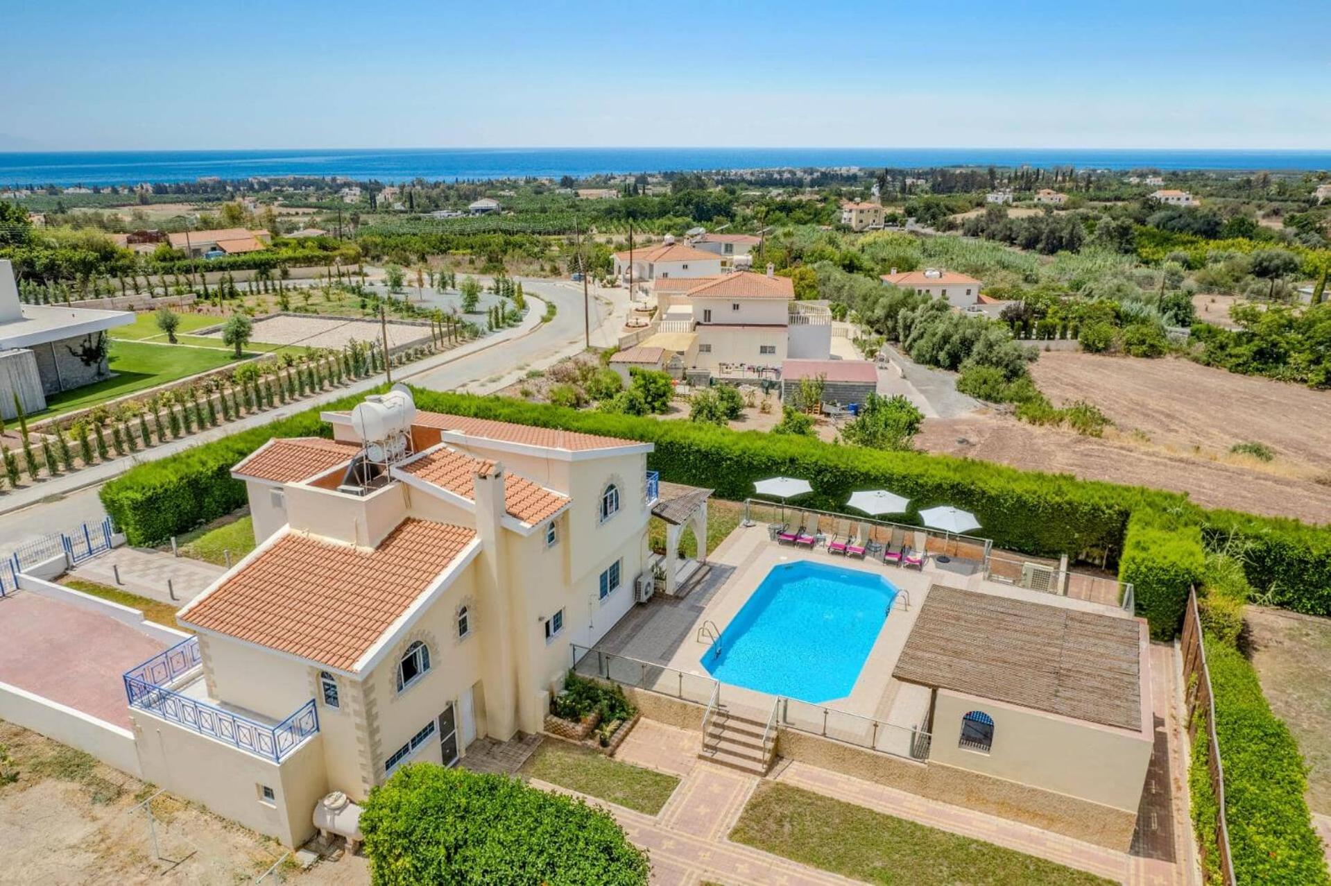 Villa Joanna Coral Bay by Villa Plus