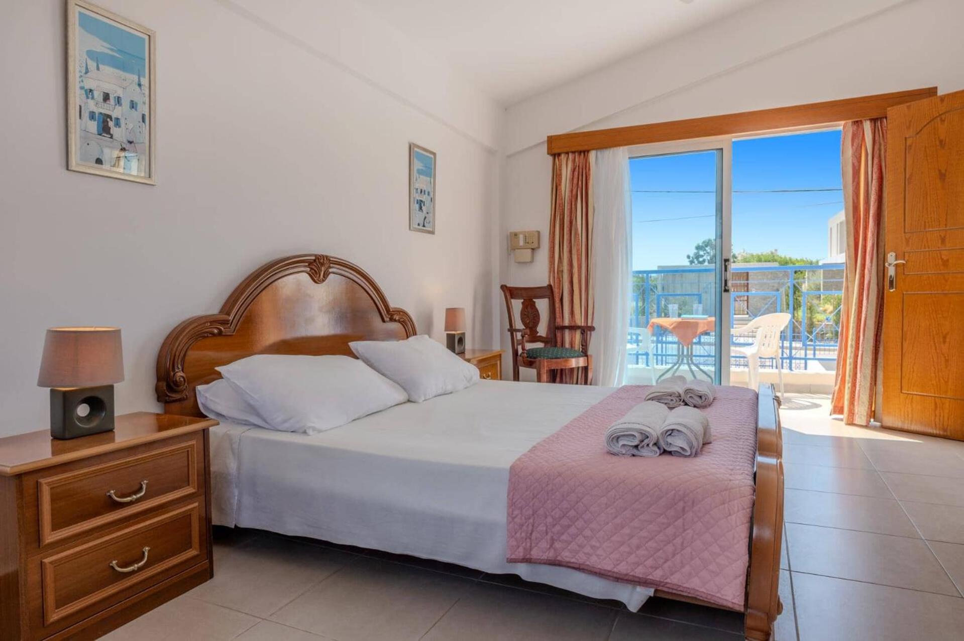 Villa Joanna Coral Bay by Villa Plus