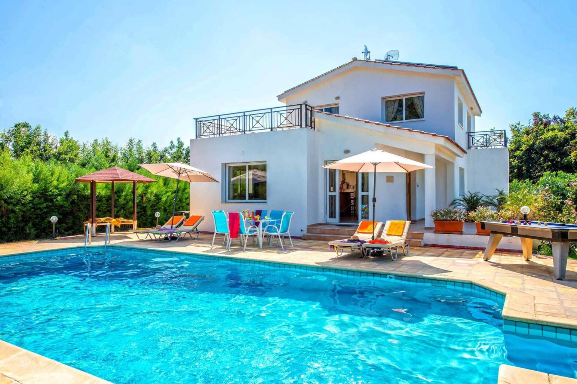 Villa Evilia by Villa Plus