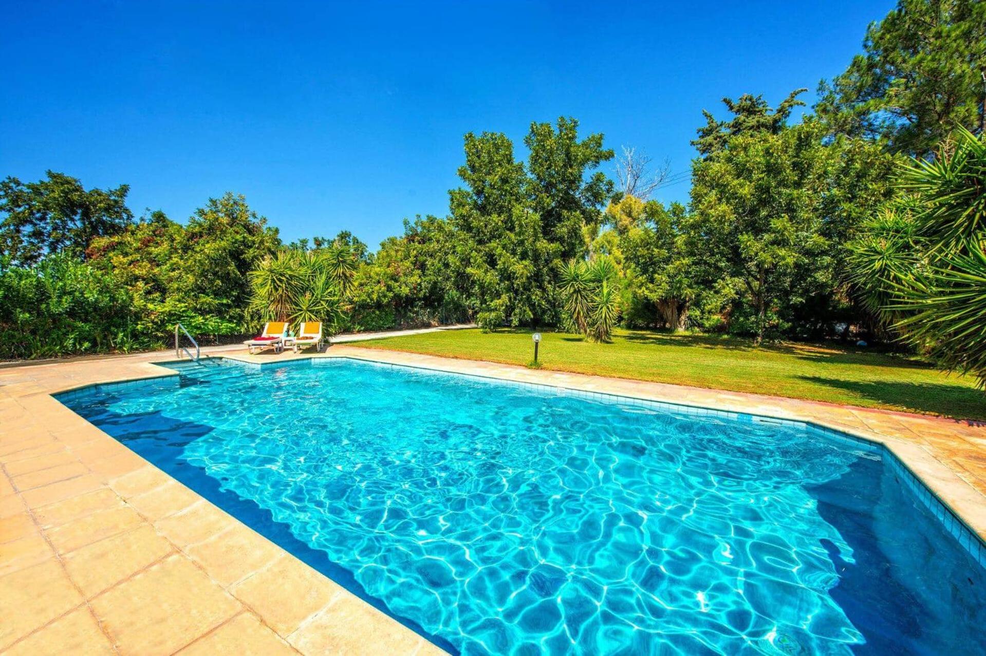 Villa Evilia by Villa Plus