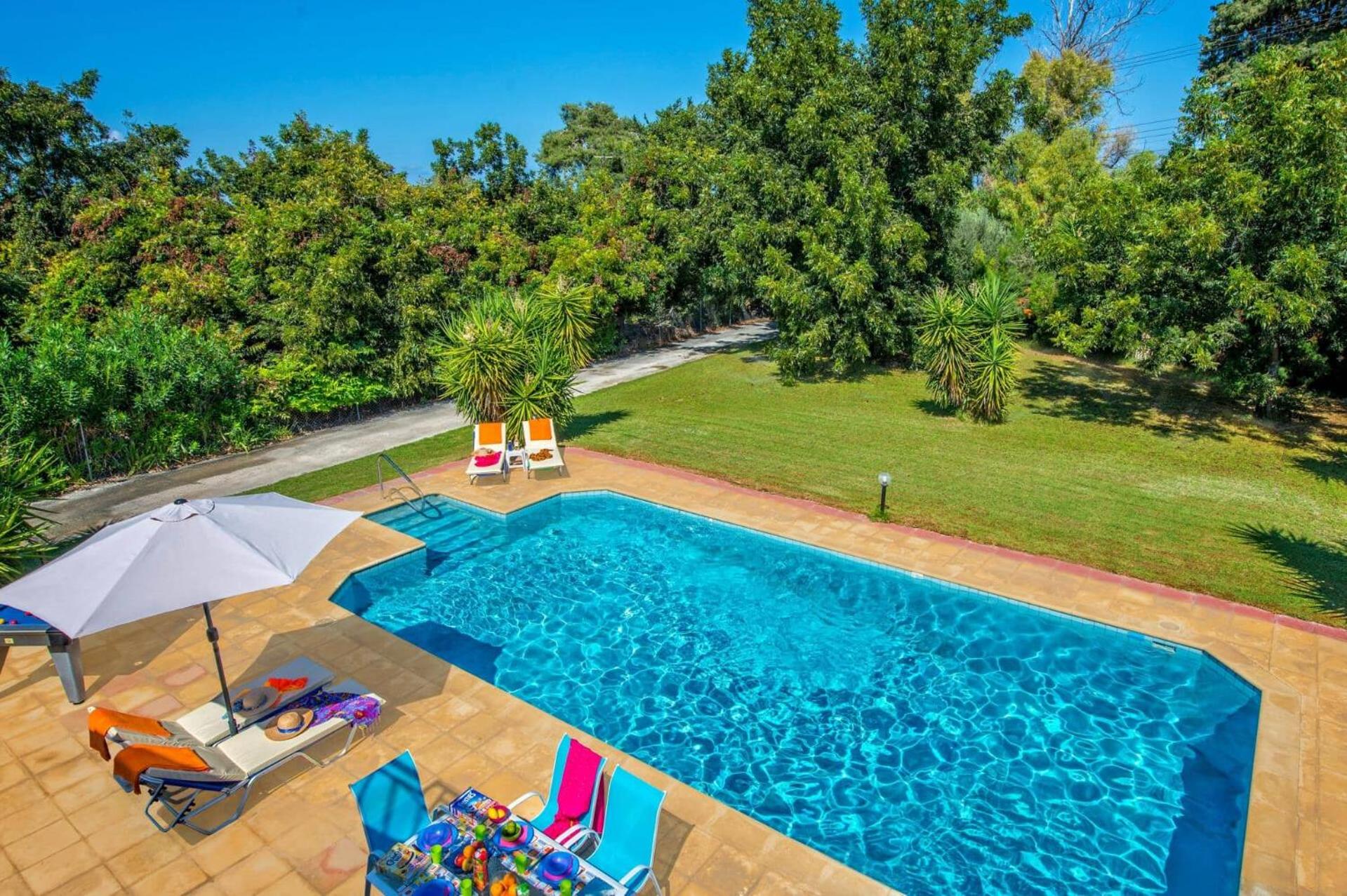 Villa Evilia by Villa Plus