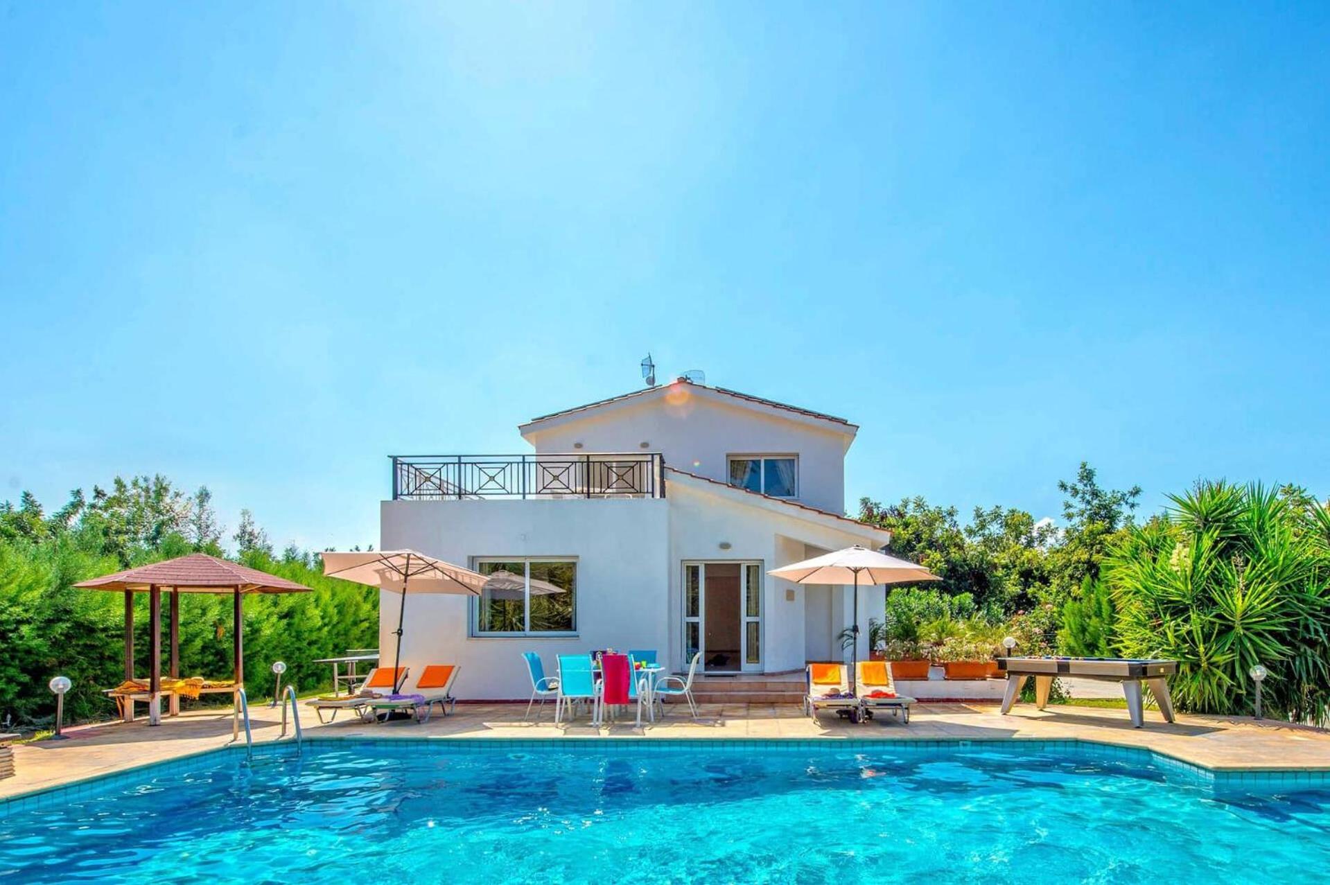 Villa Evilia by Villa Plus