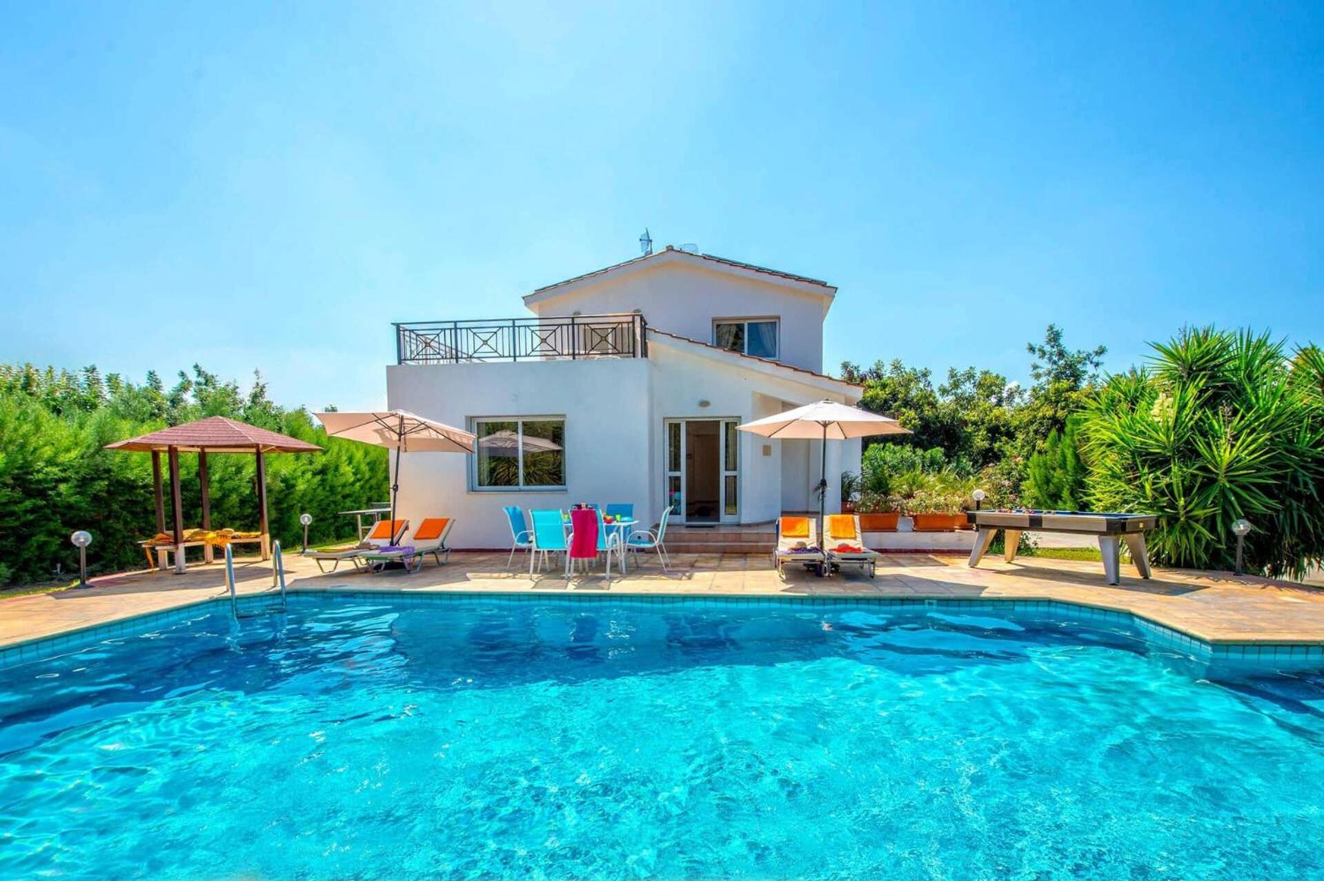 Villa Evilia by Villa Plus