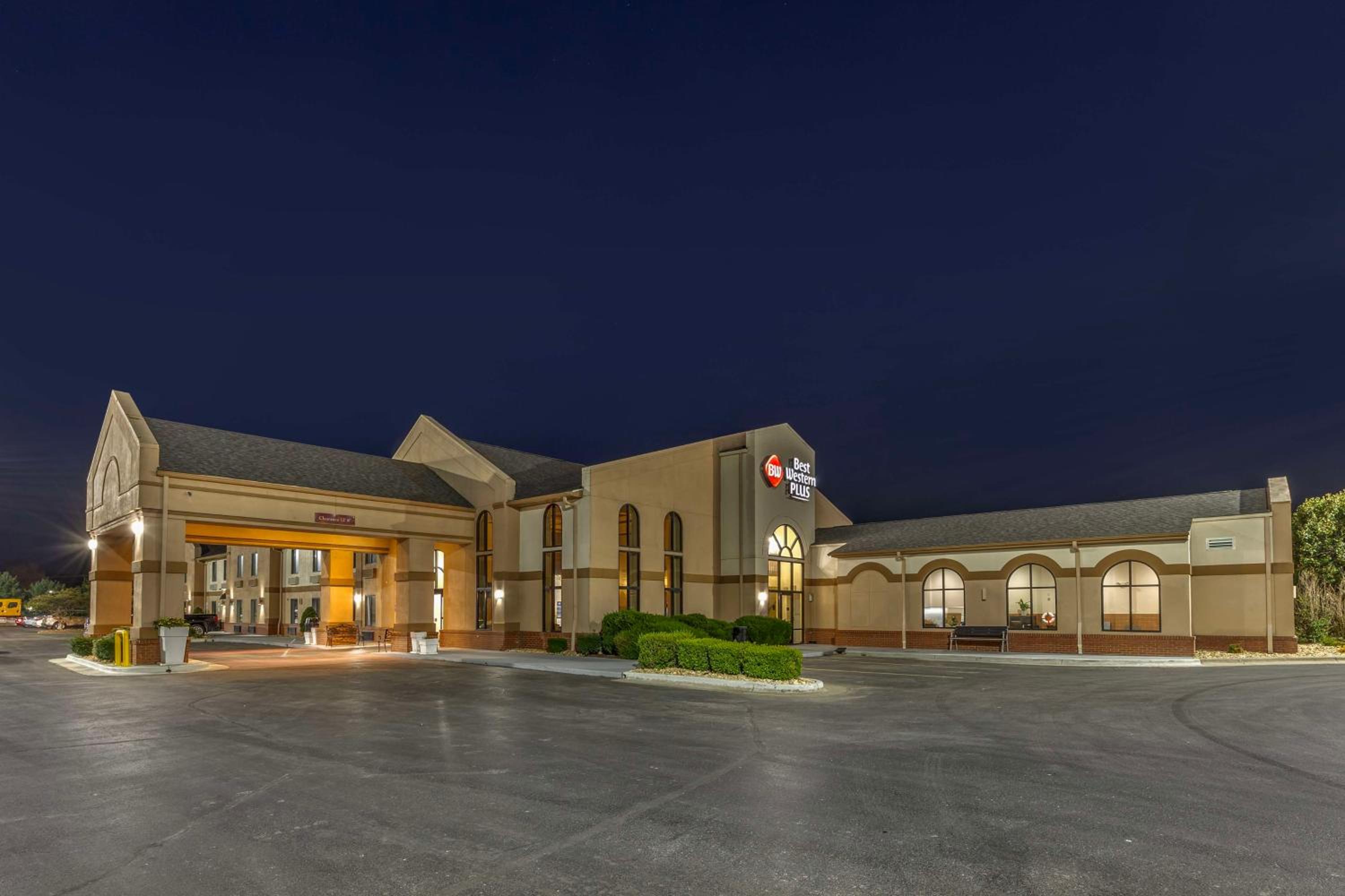 Sikeston Vacations - Best Western Plus Sikeston - Property Image 8