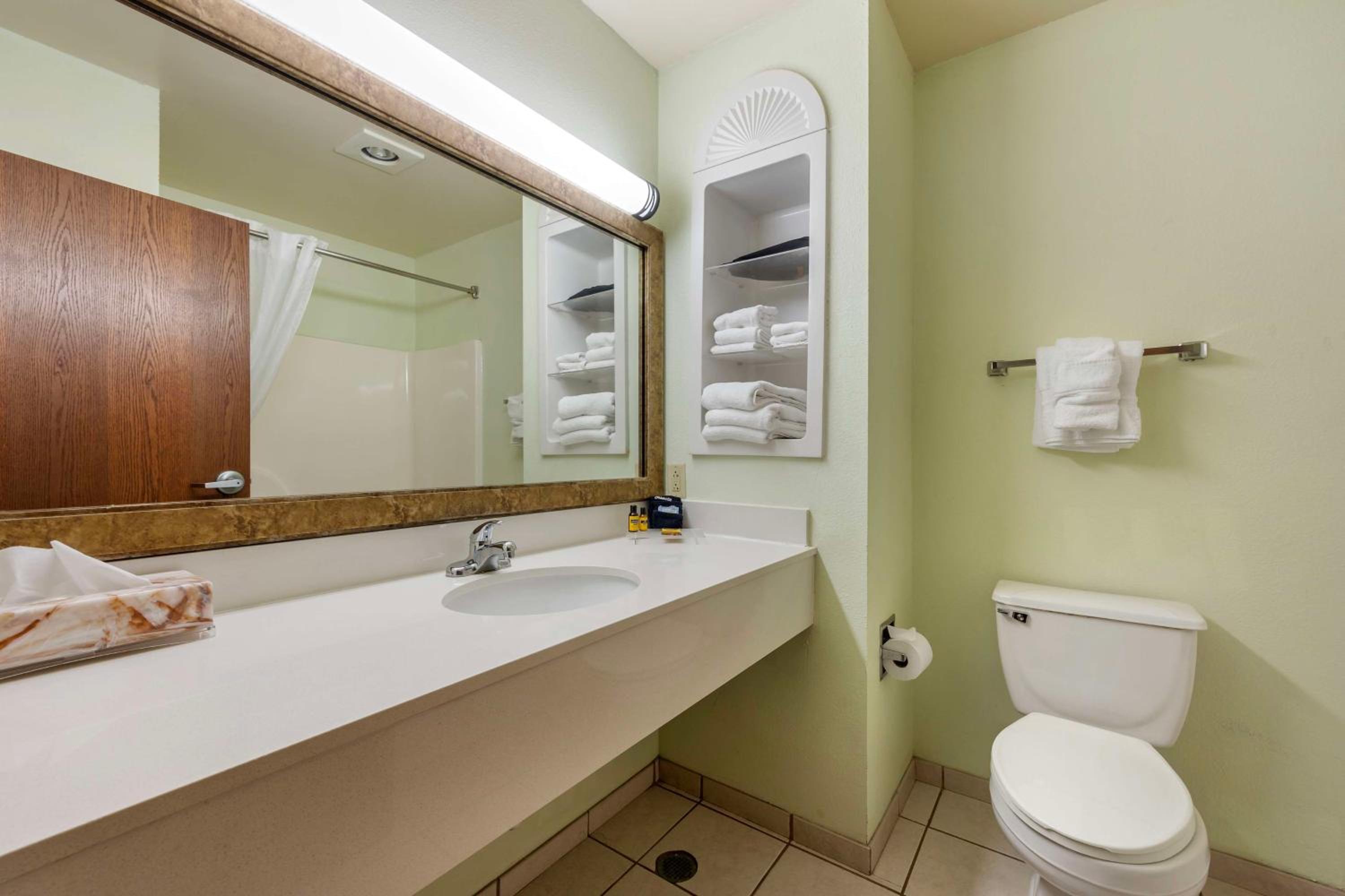 Sikeston Vacations - Best Western Plus Sikeston - Property Image 2