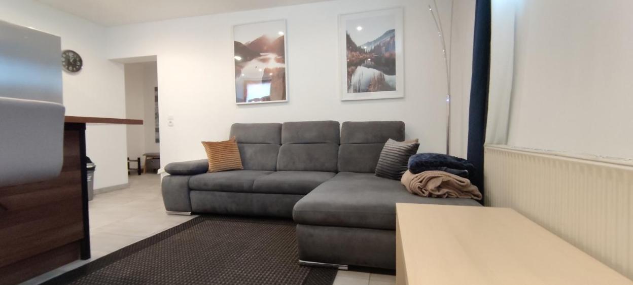 Practical 1-bedroom apt with King size, 5 min to RAB