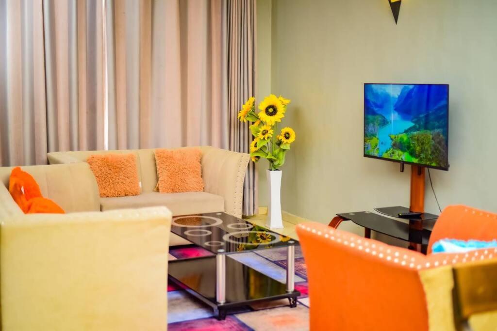 Perfect Palm Condos-F16 view 3