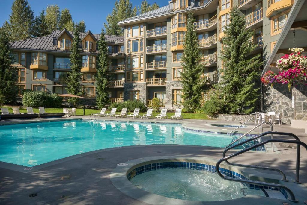 Renovated 1Bed-1Bath in Village with Pool, Hot Tub, and Sauna