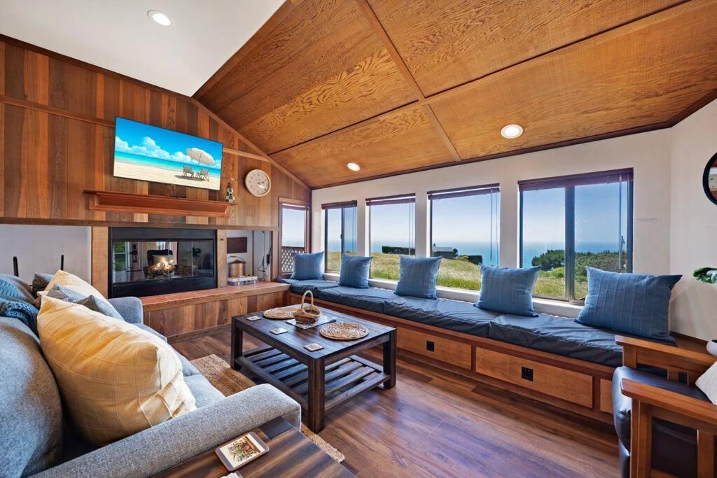 Cozy Sea View Cabin - Ocean Views - Hot Tub view 4