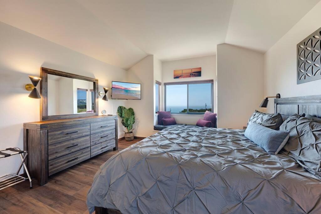 Cozy Sea View Cabin - Ocean Views - Hot Tub view 5