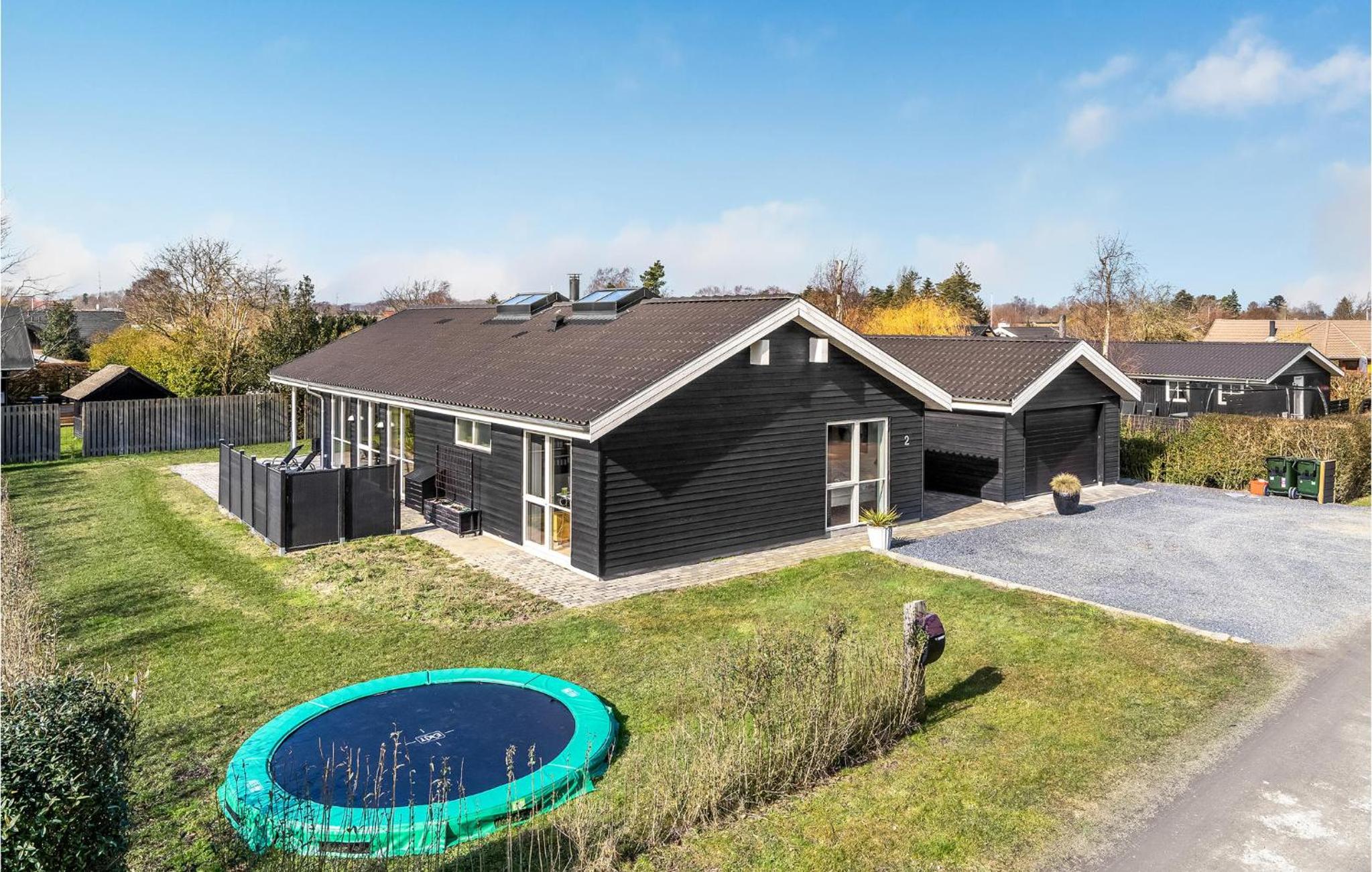 Nice Home In Juelsminde With Wifi